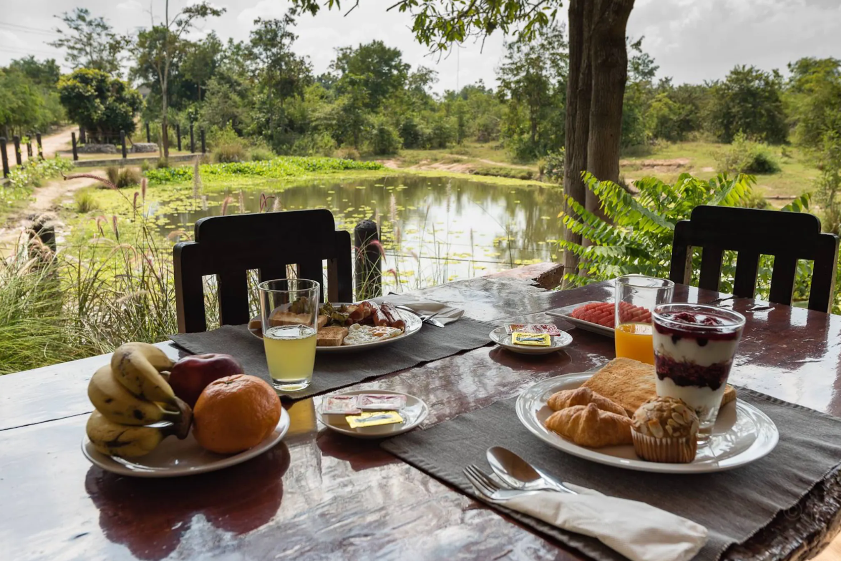 Maaltijd bij de I Love Phants Lodge