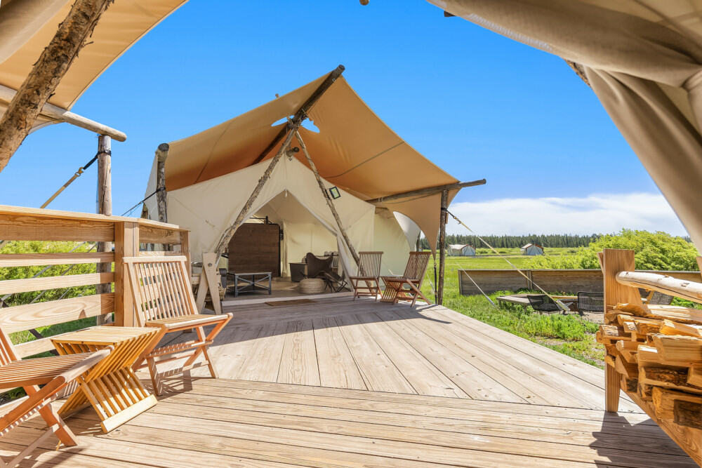 amerika yellowstone under canvas terras