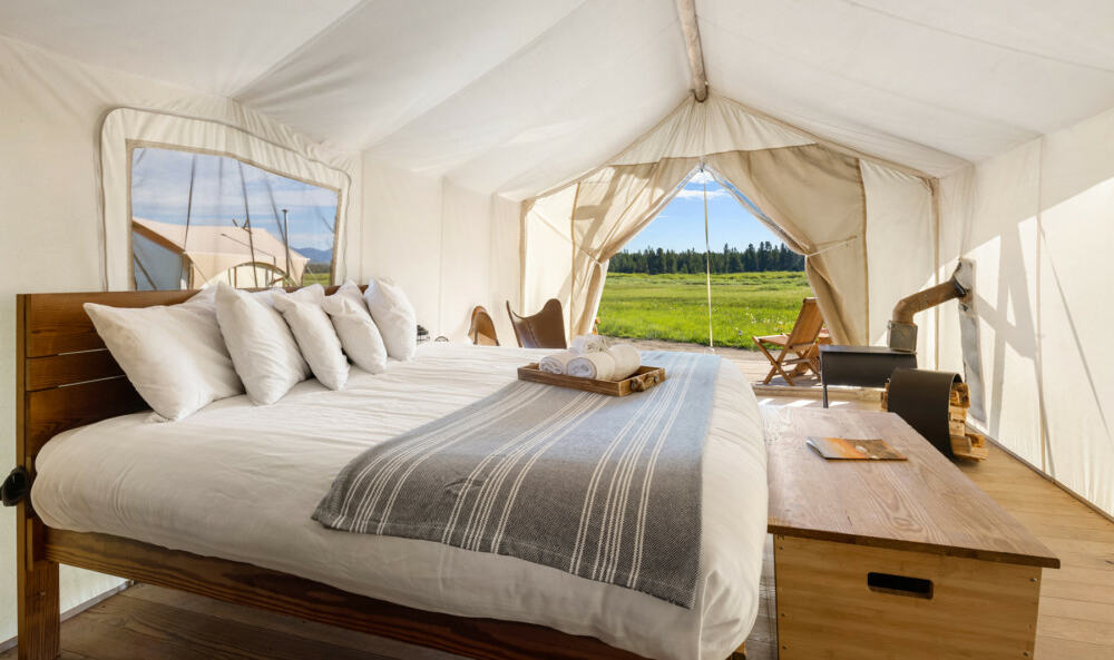 amerika yellowstone under canvas deluxe tent
