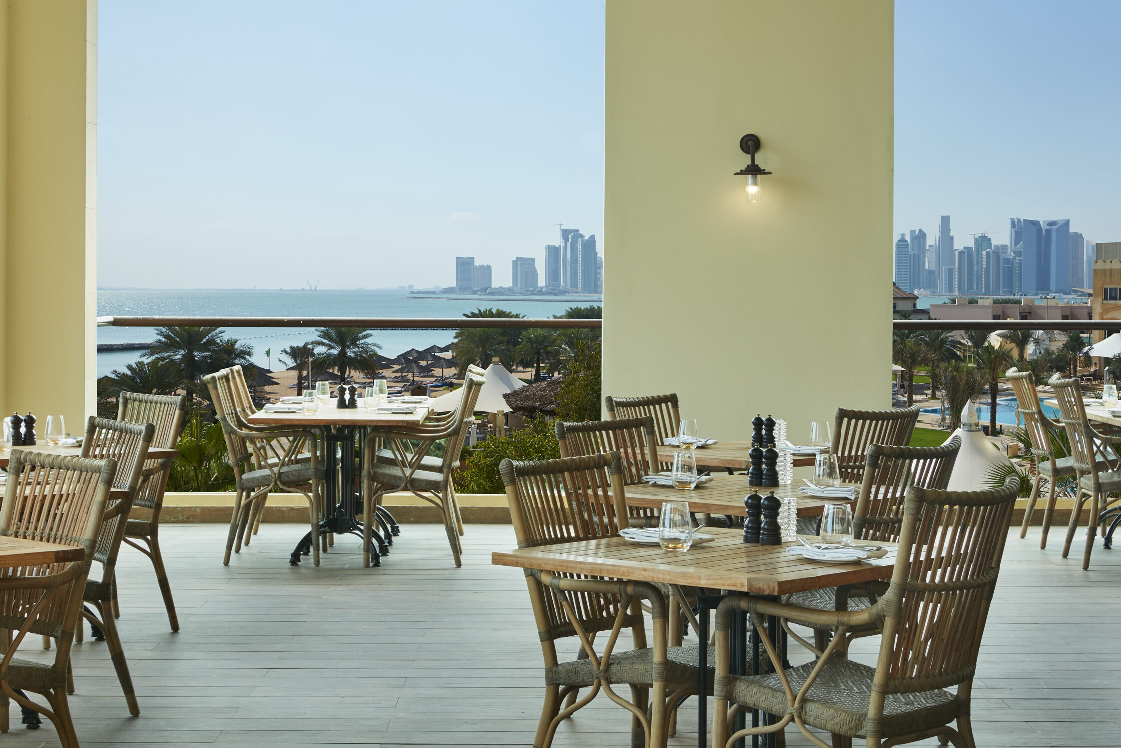 Belgian Cafe in het Intercontinental Beach Resort in Doha in Qatar