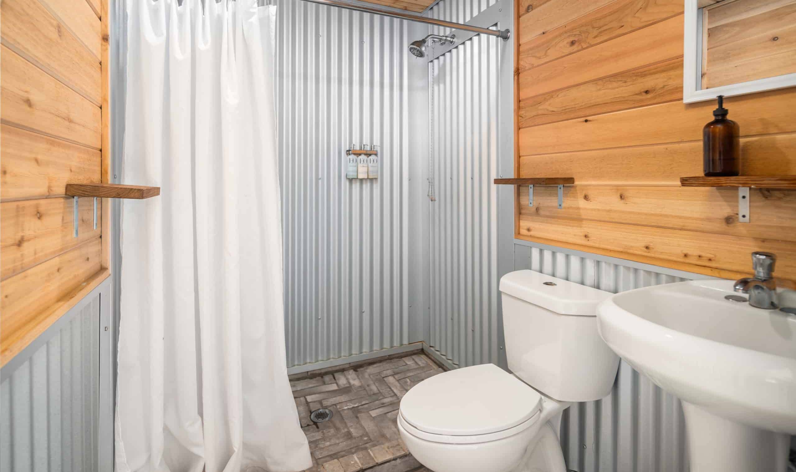 amerika grand canyon under canvas safari tent gedeelde badkamer