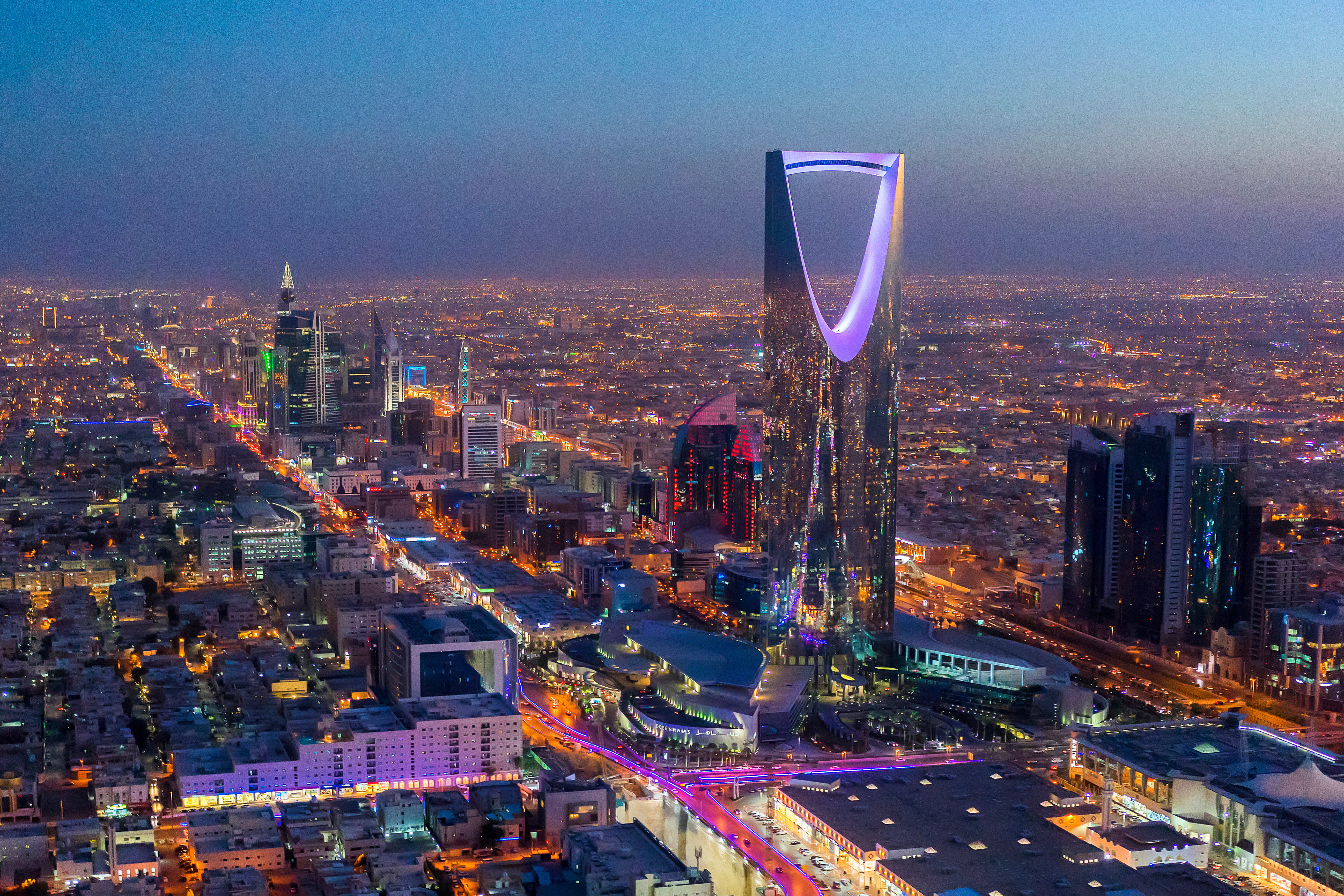 Riyadh Skyline in de avond