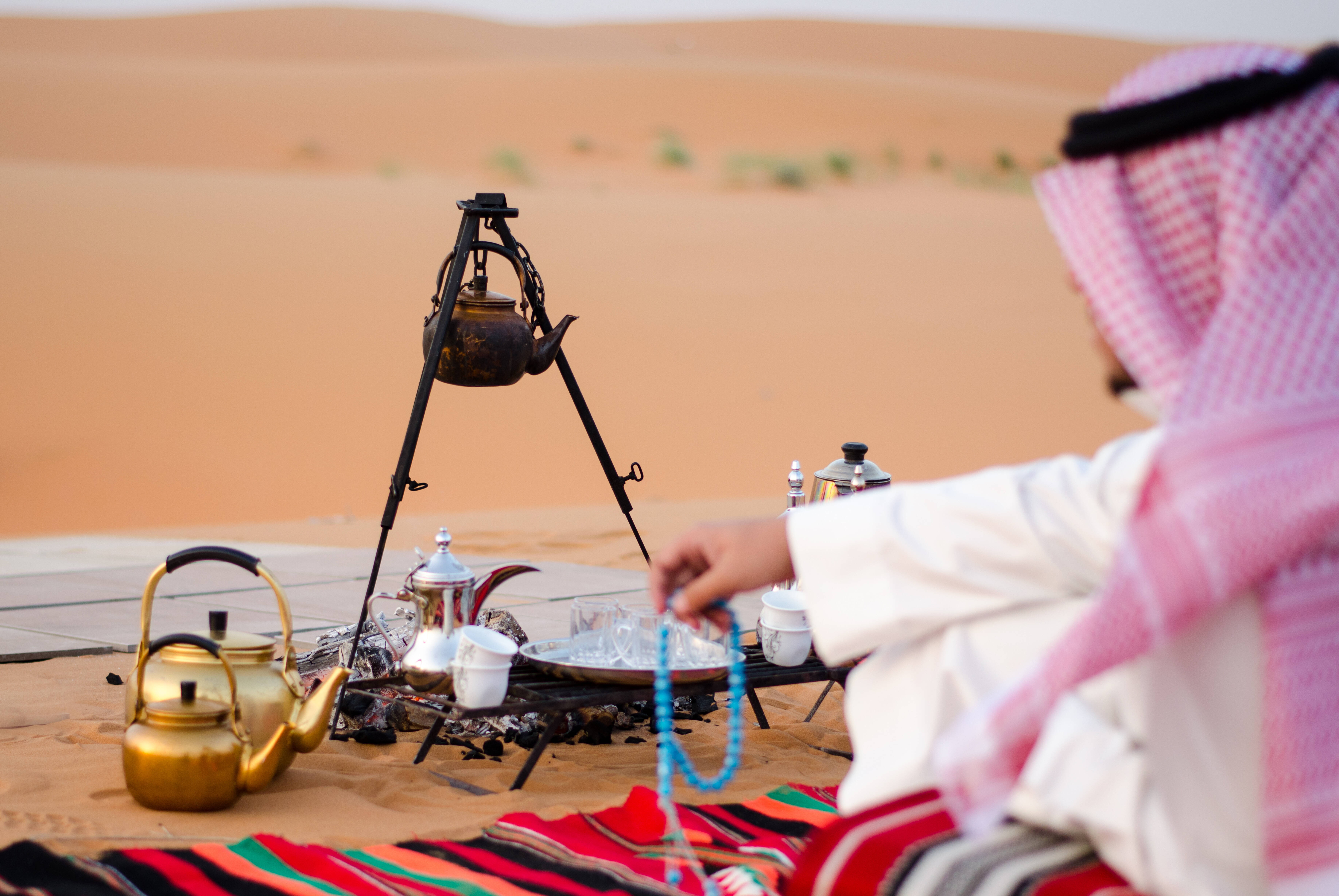 Saoedi-Arabie-Woestijn-Koffie-Traditioneel-Gastvrijheid