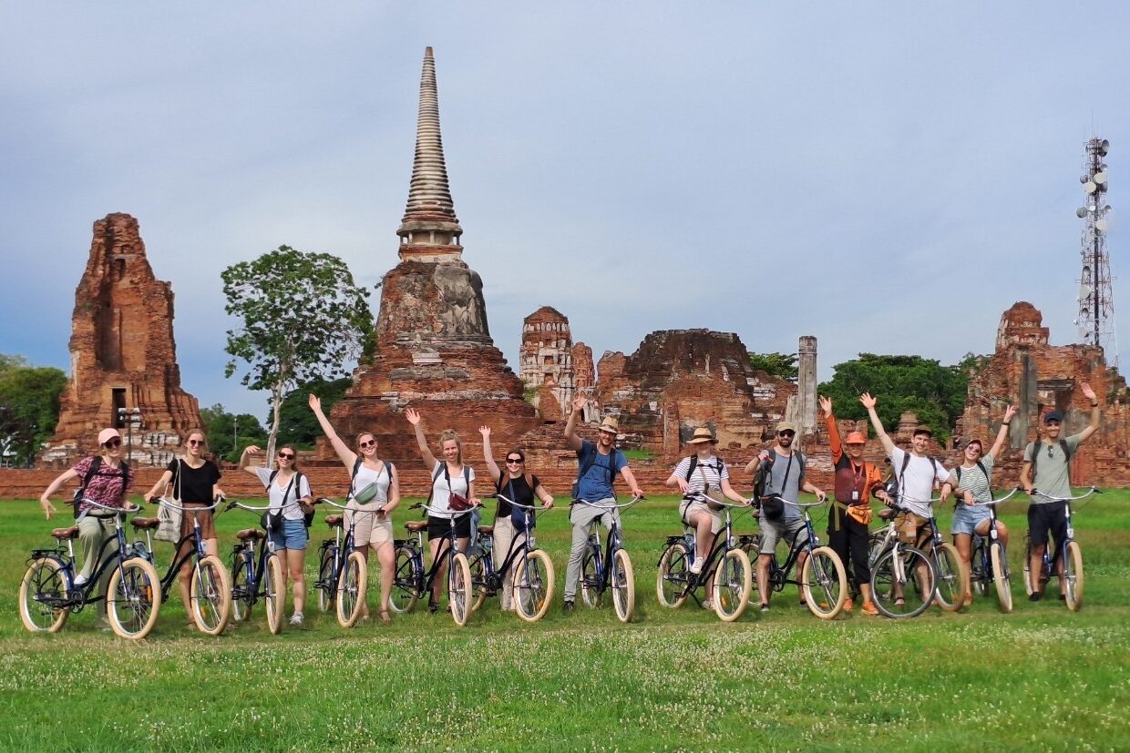 Fietsen langs de tempels in Ayutthaya
