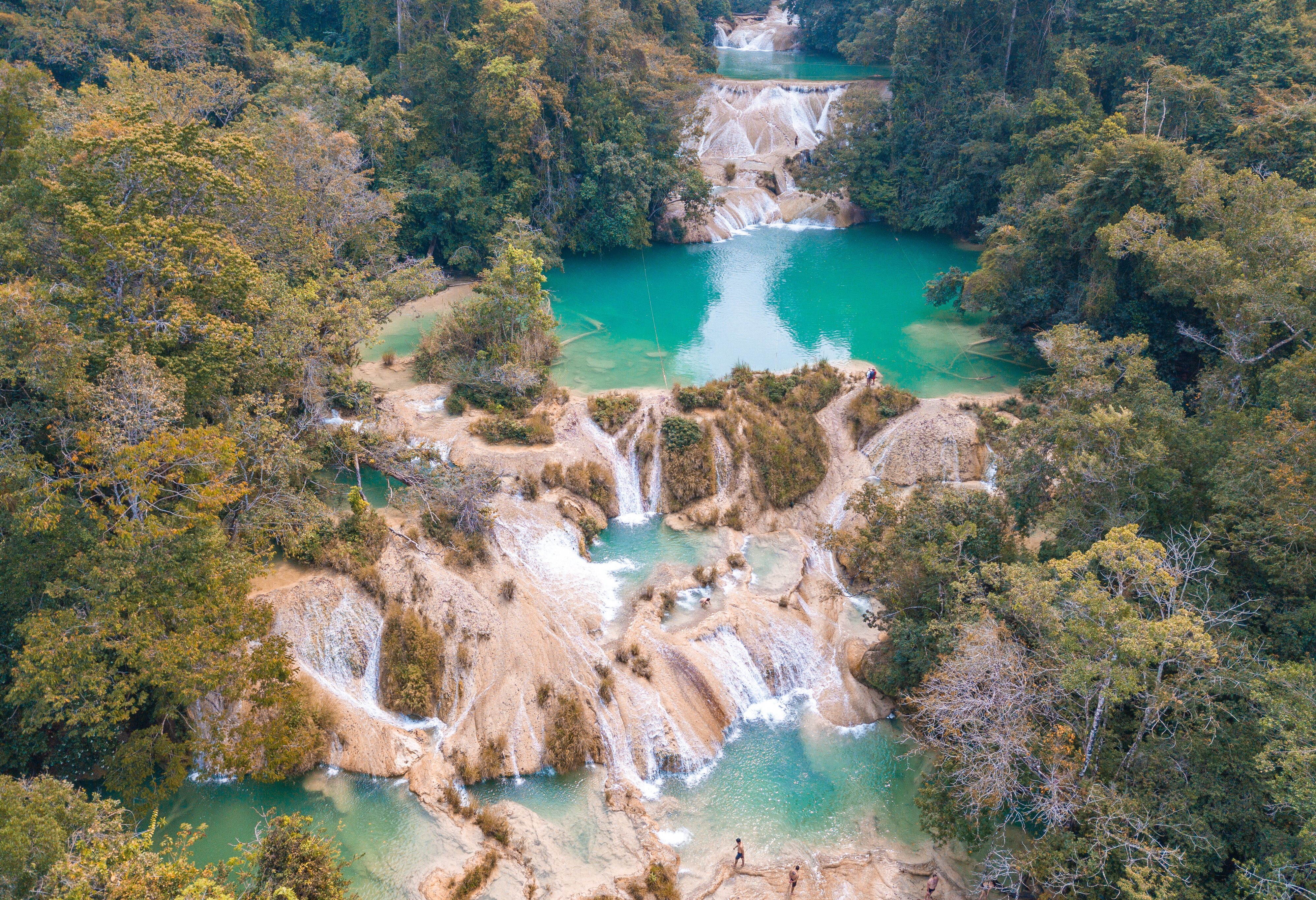 Roberto Barrio watervallen bij Palenque