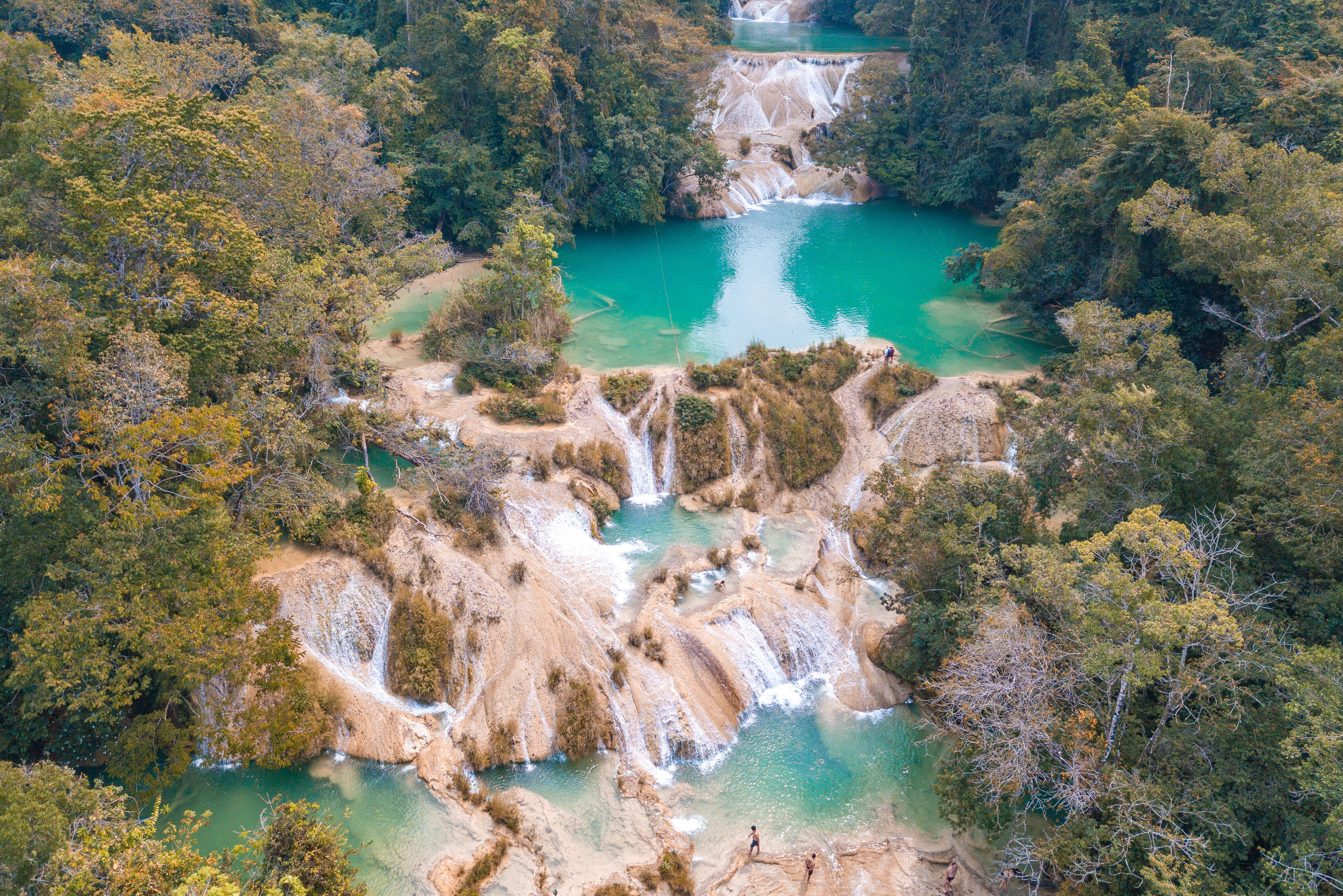 Roberto Barrio watervallen bij Palenque