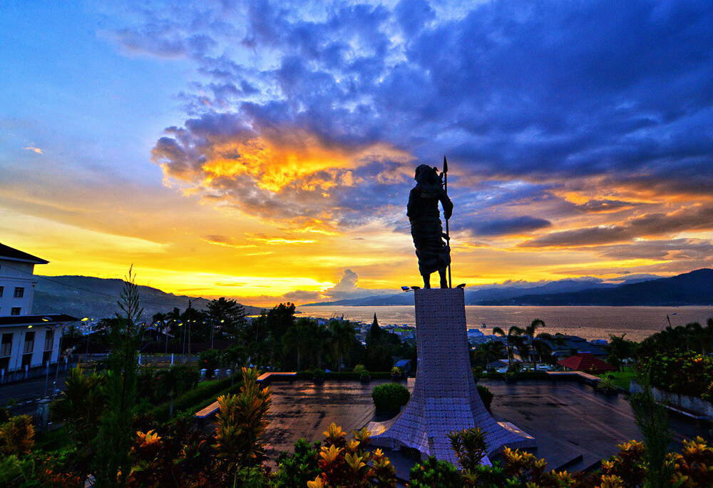 Standbeeld van Martha Christina Tiahahu in Ambon in de Molukken