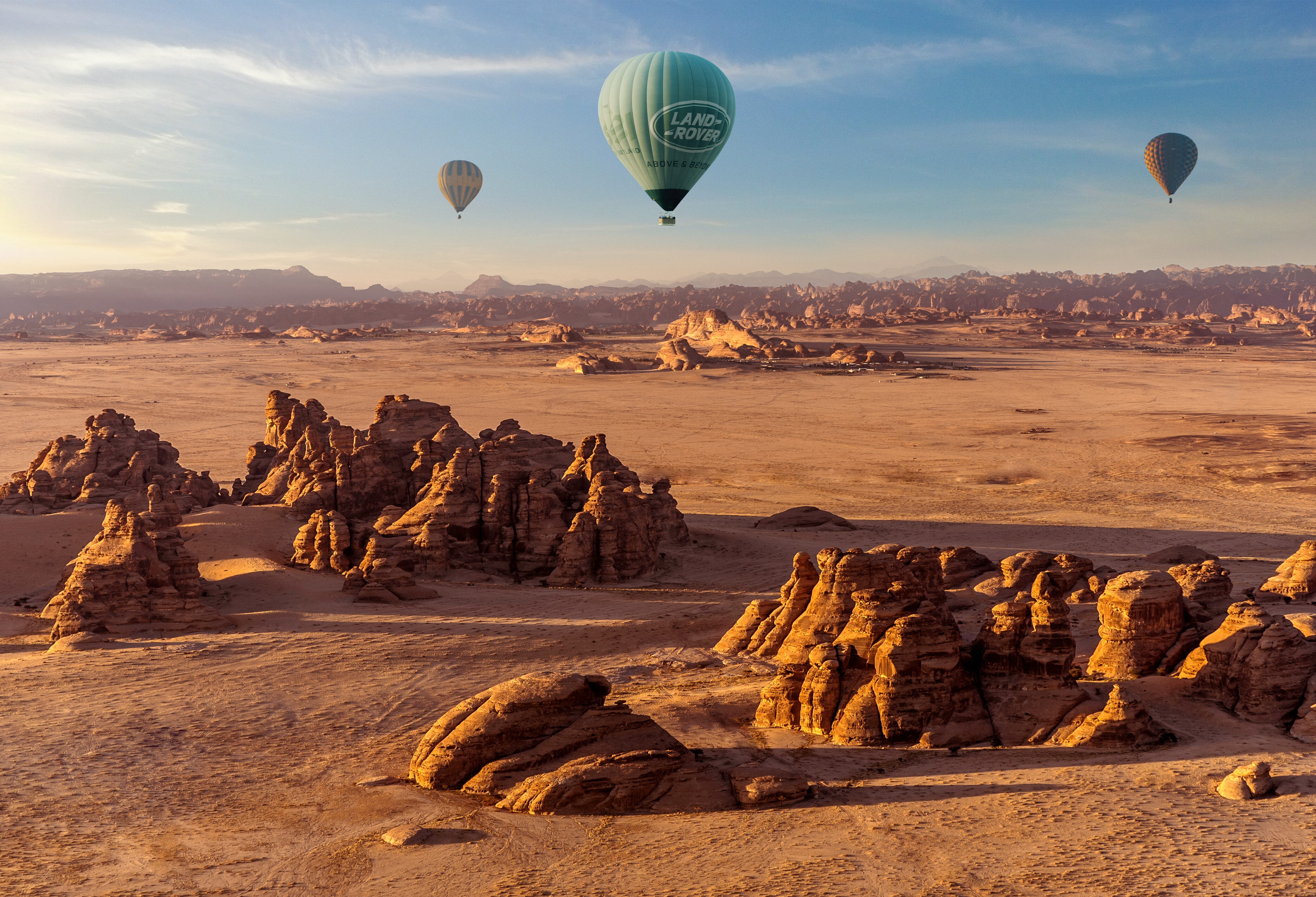Luchtballon boven Al Ula woestijn Saoedi-Arabië