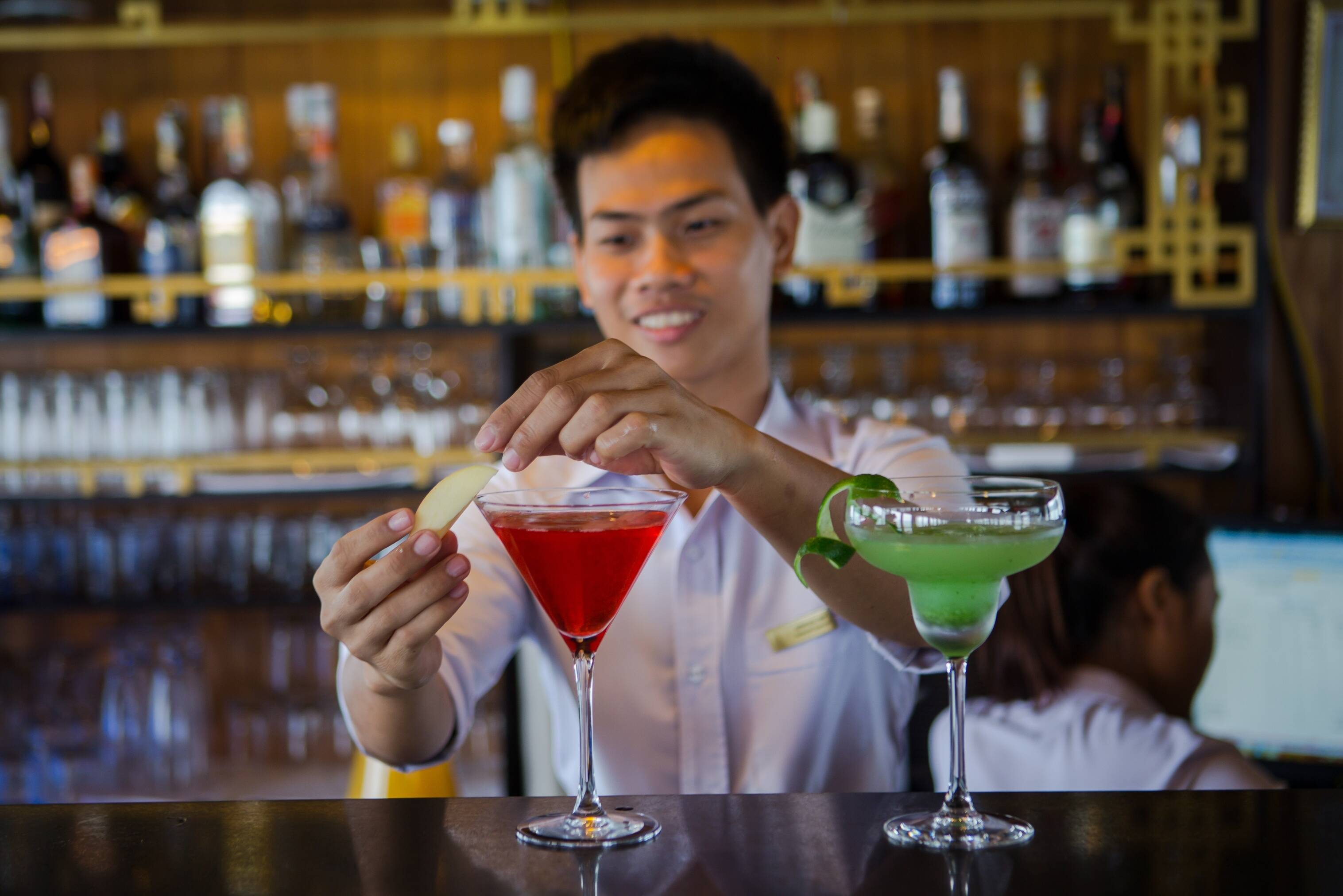 Cocktails aan de bar