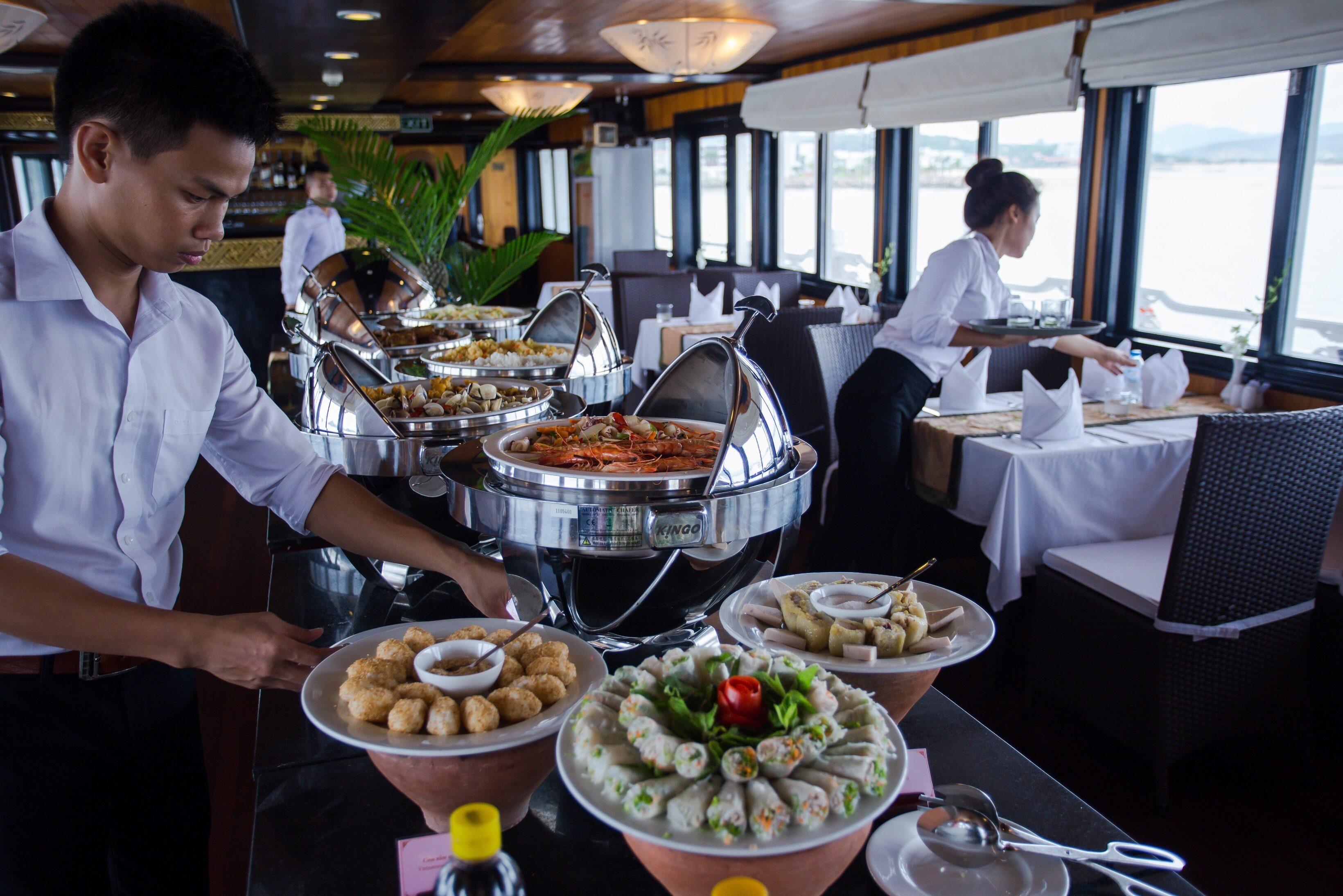 Buffet maaltijd aan boord