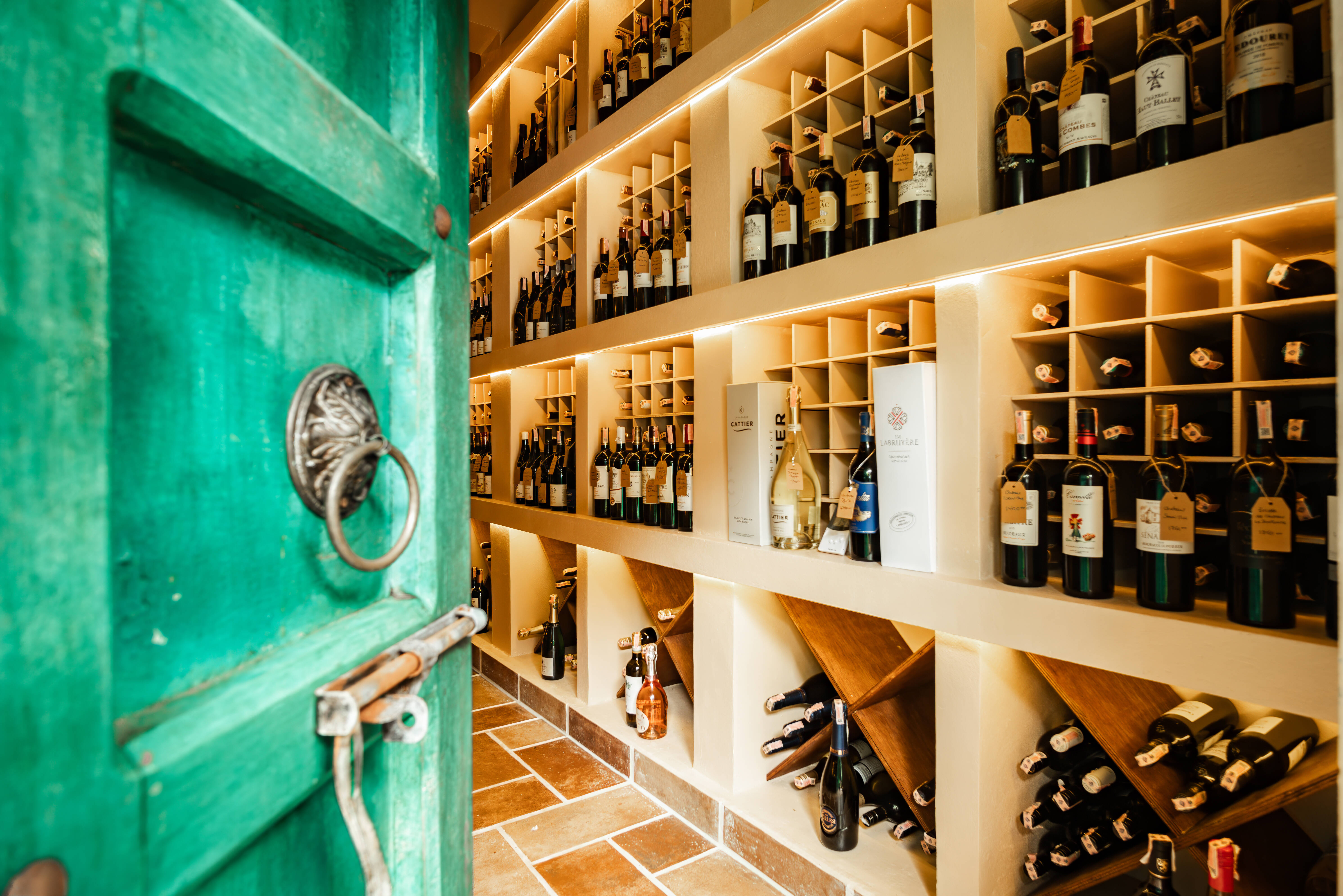 Thailand Koh Jum Beach Villas Wijnkelder