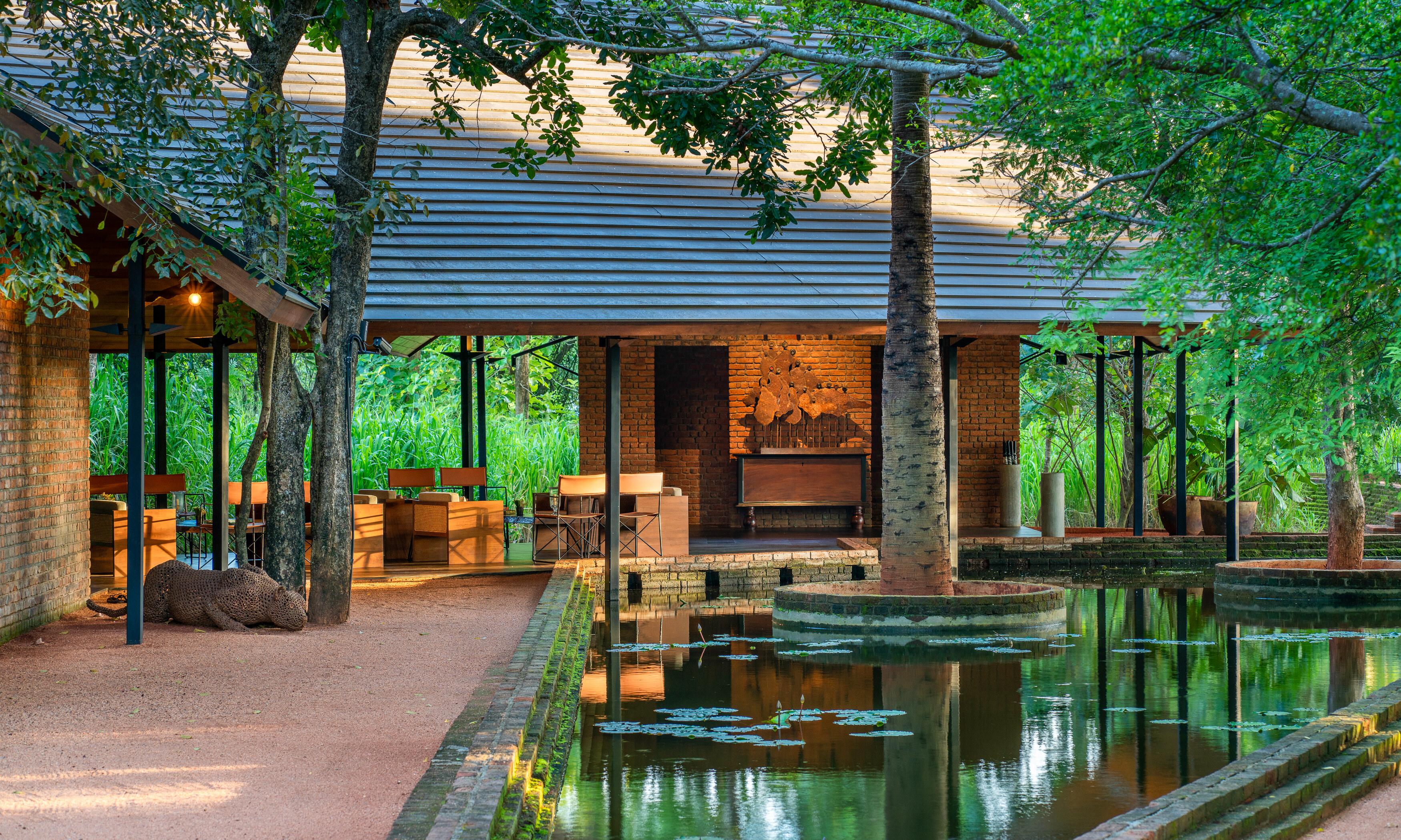 Sri-Lanka-Habarana-Taru-Villas-Maia-Lobby