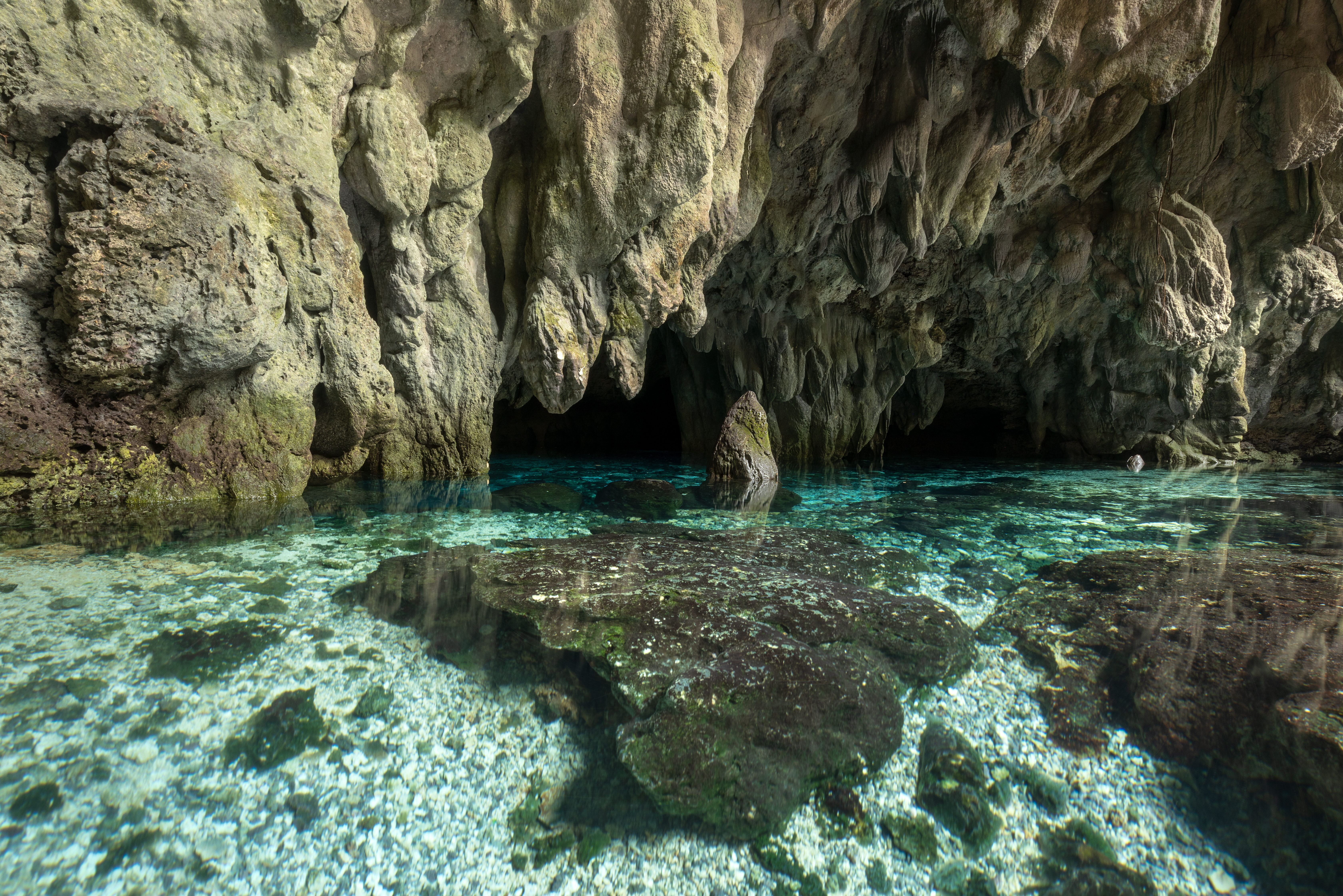 Hawang grot op de Kei eilanden in de Molukken
