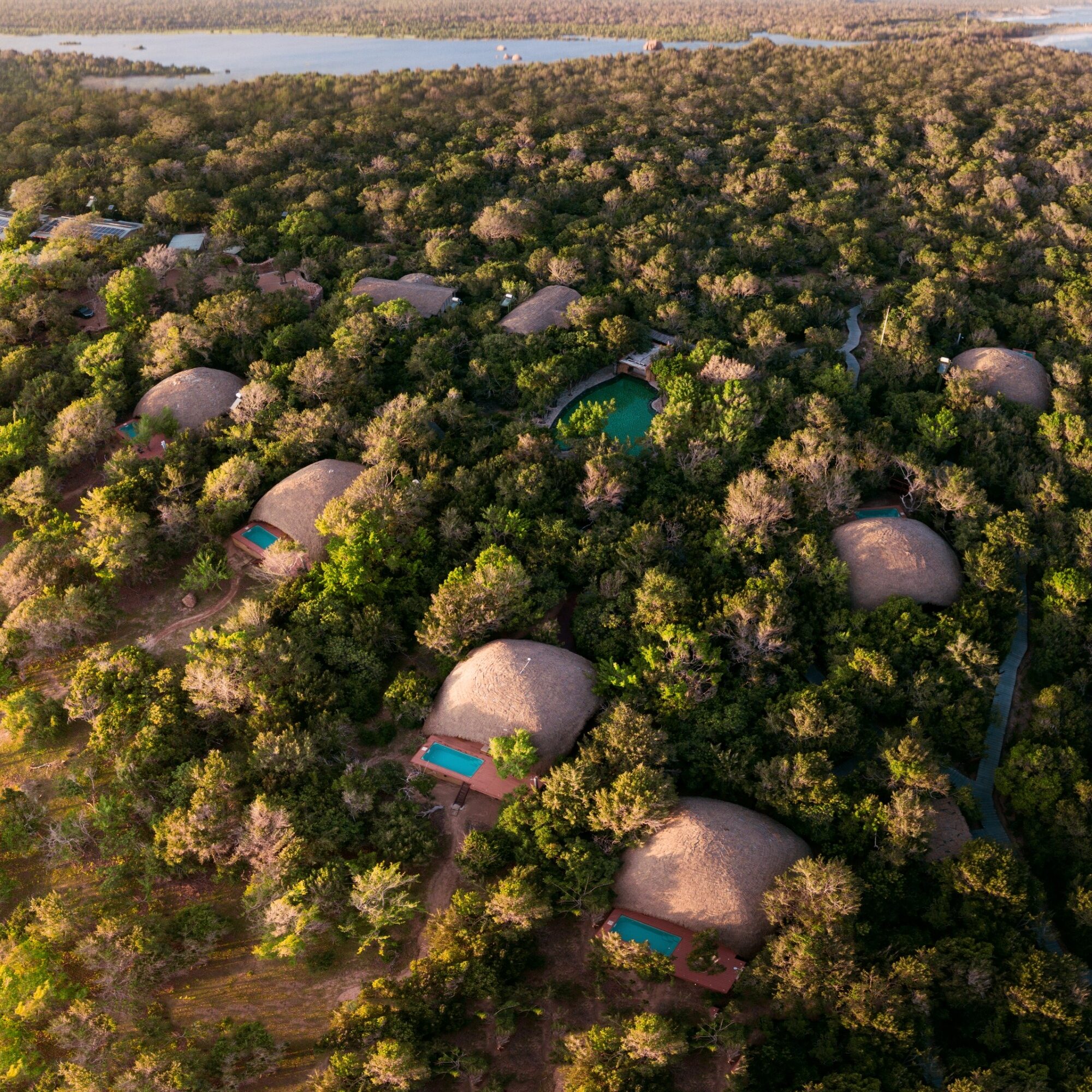 Sri-Lanka-Yala-Uga-Chena-Huts-Luxury-Cabin-Omgeving