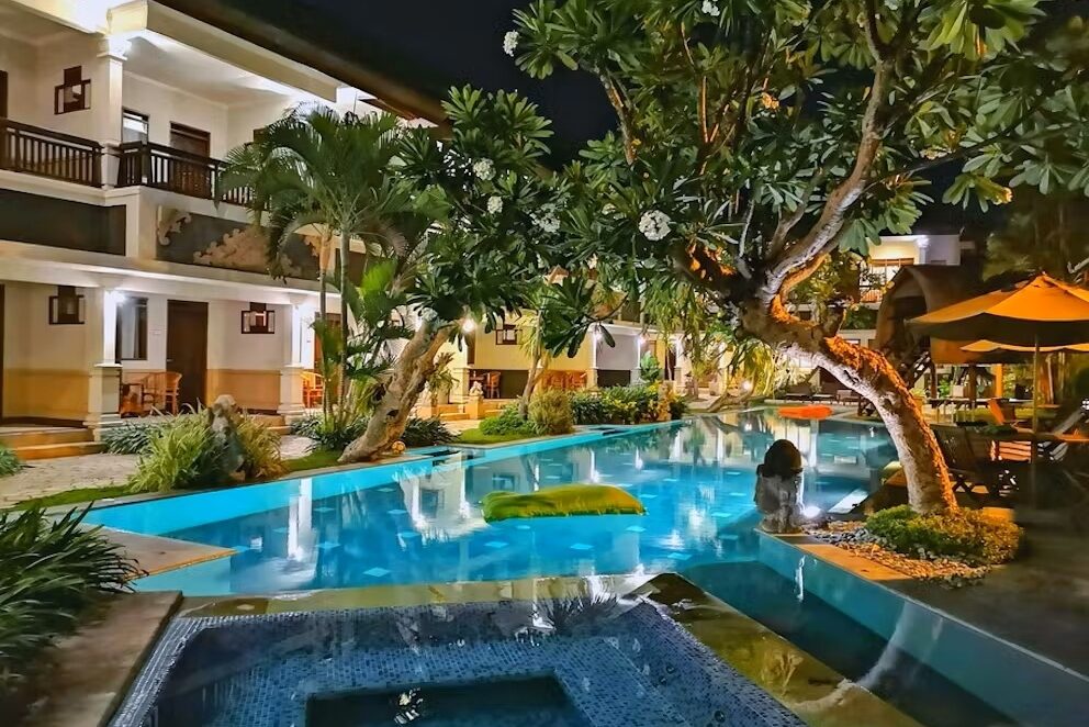 Zwembad van het Mutiara Bali in Seminyak