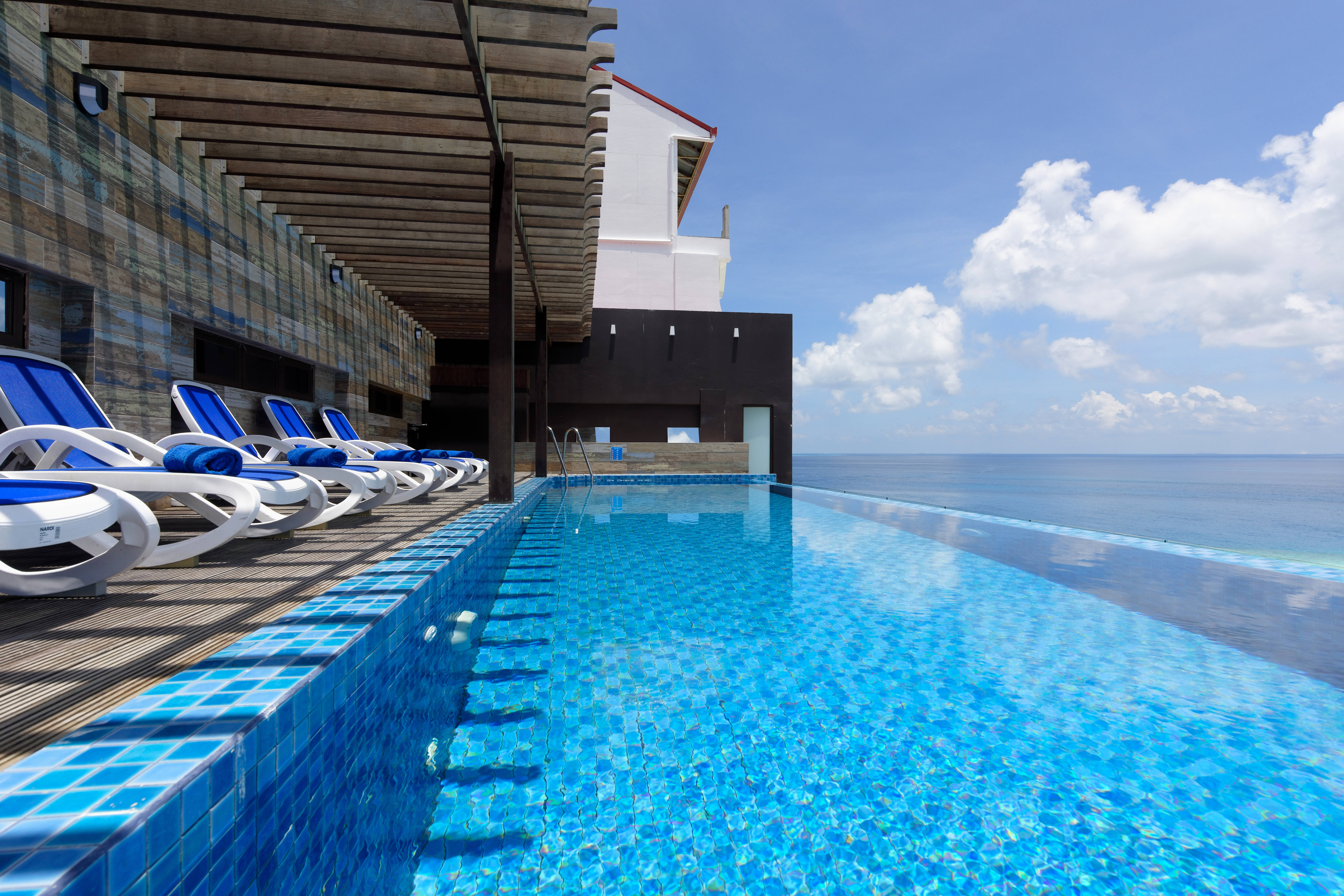 Malediven Maafushi Arena Beach Hotel Zwembad