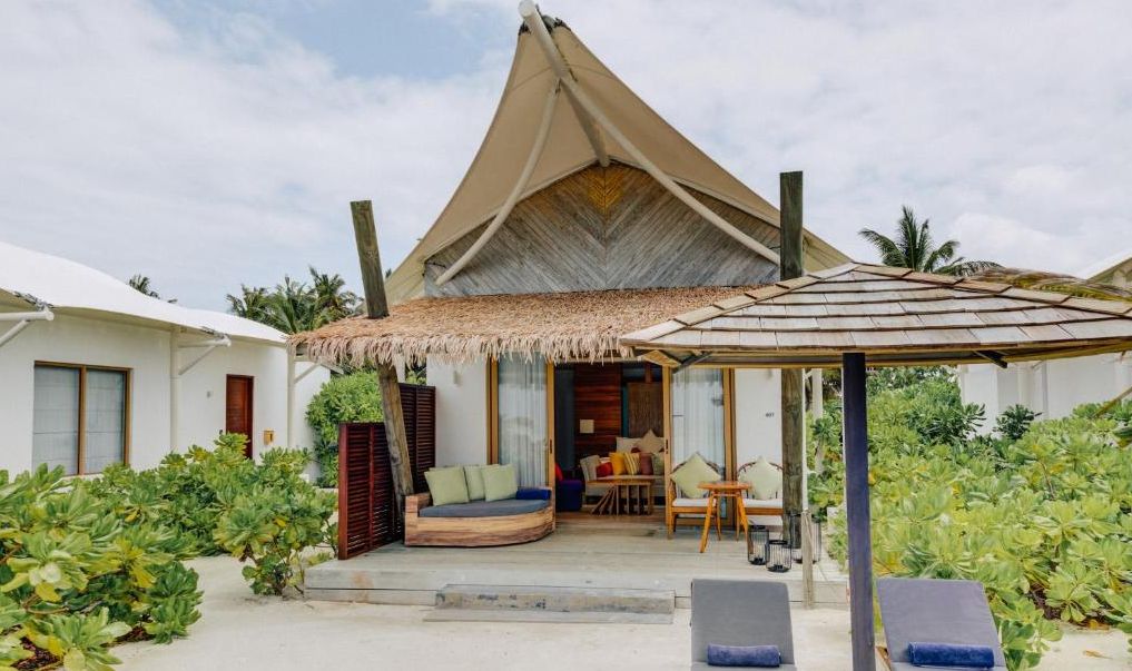 Malediven Meemu Atol Cinnamon Hakuraa Huraa Beach Bungalow