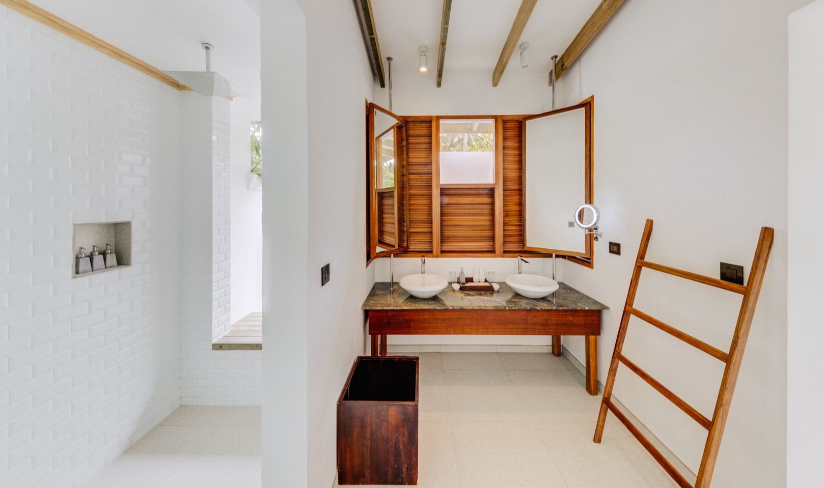 Malediven Meemu Atol Cinnamon Hakuraa Huraa Beach Bungalow