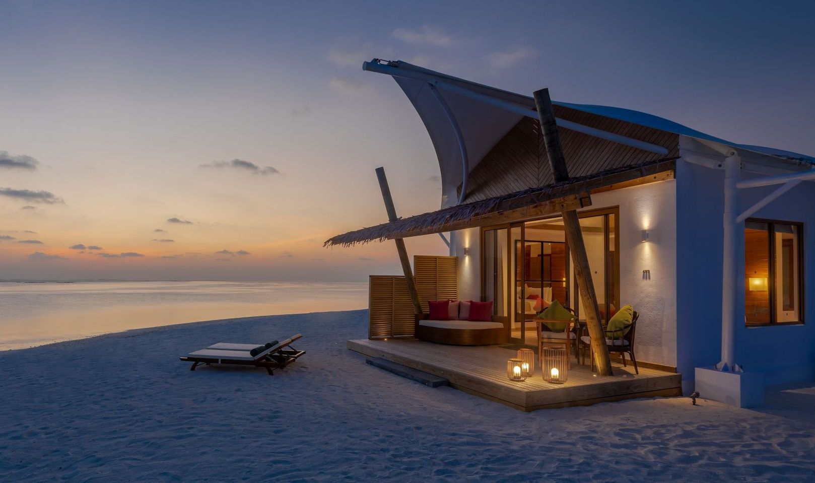 Malediven Meemu Atol Cinnamon Hakuraa Huraa Platinum Beach Bungalow