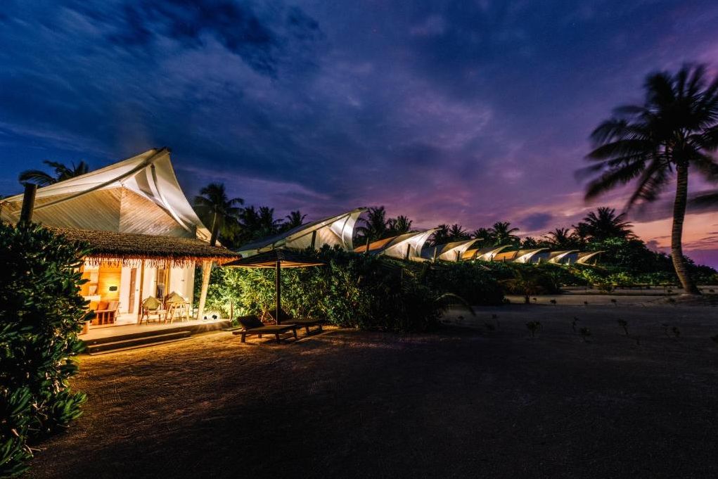 Malediven Meemu Atol Cinnamon Hakuraa Huraa Platinum Island Beach Bungalows