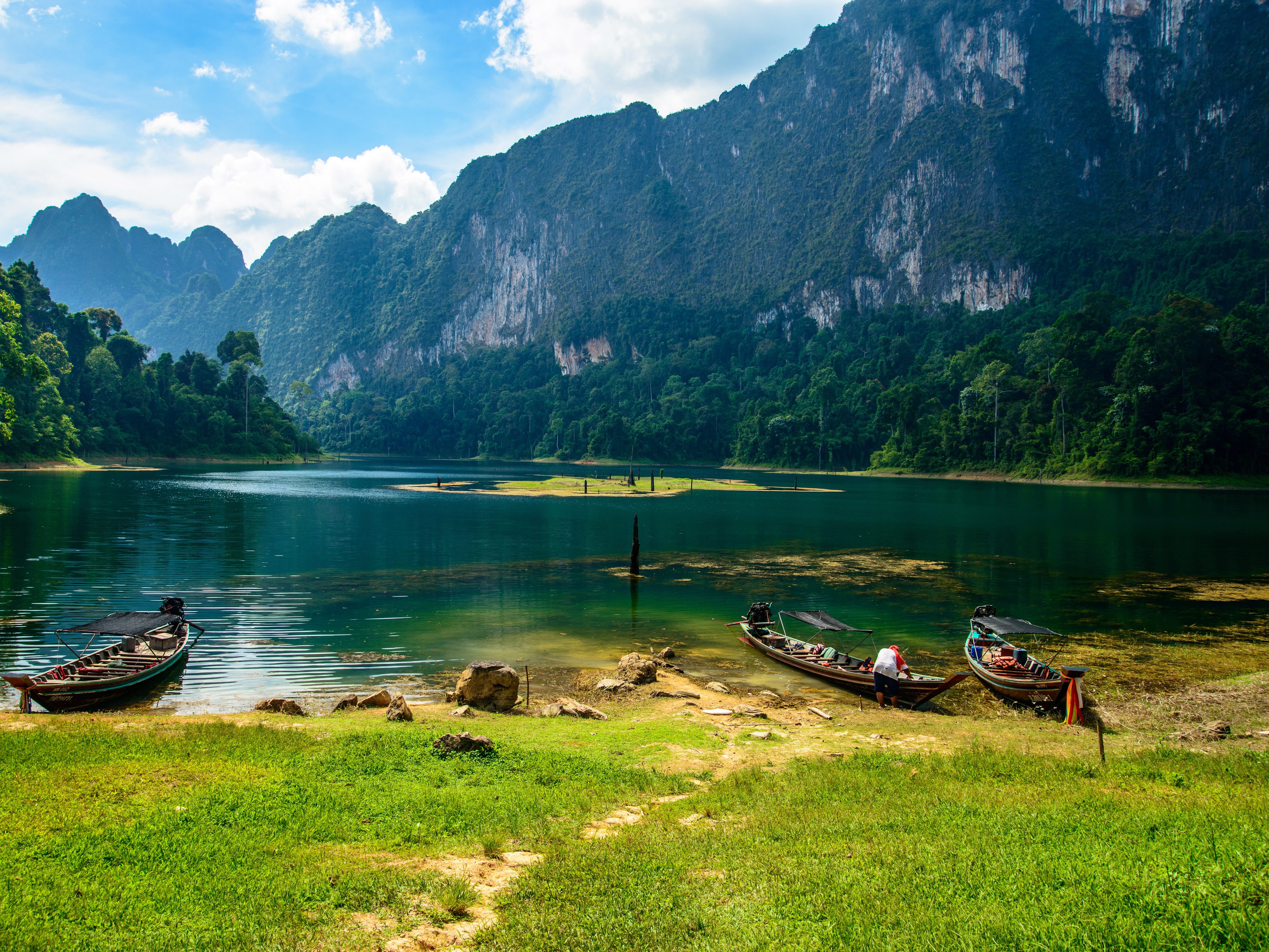 thailand-khao-sok-national-park-cheow-lan-lake-1