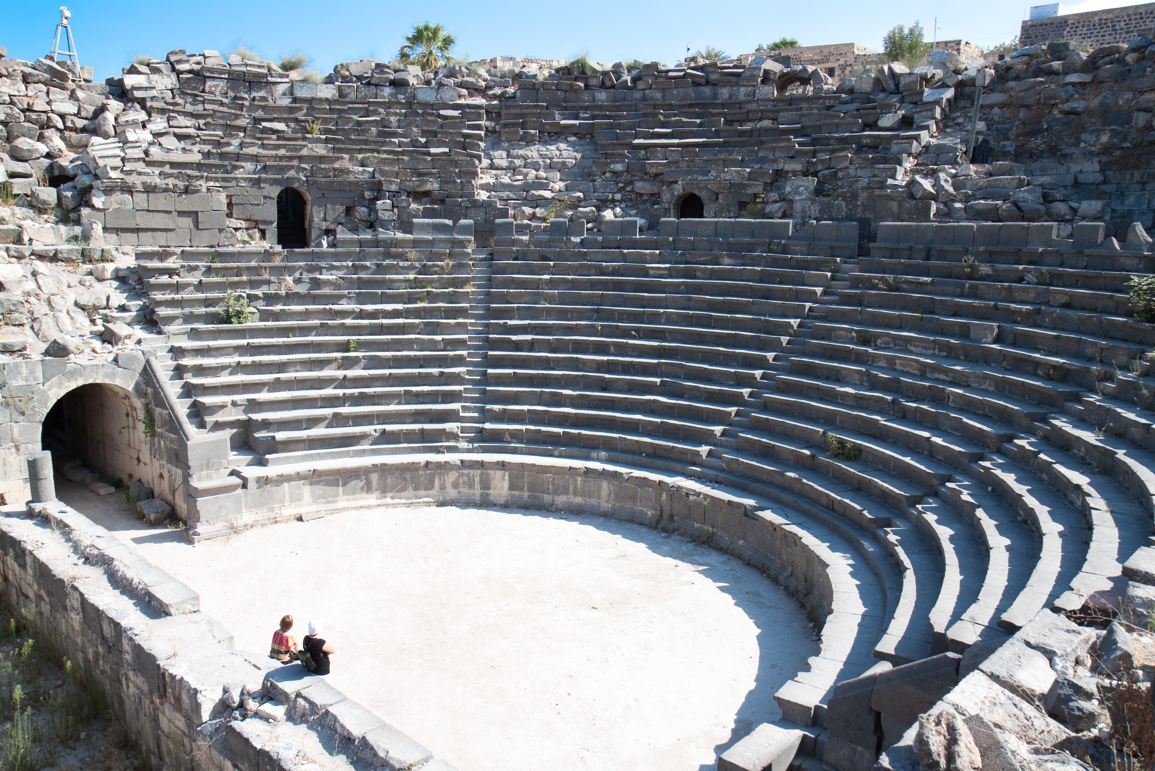Het amfitheater in Umm Qais in Jordanie