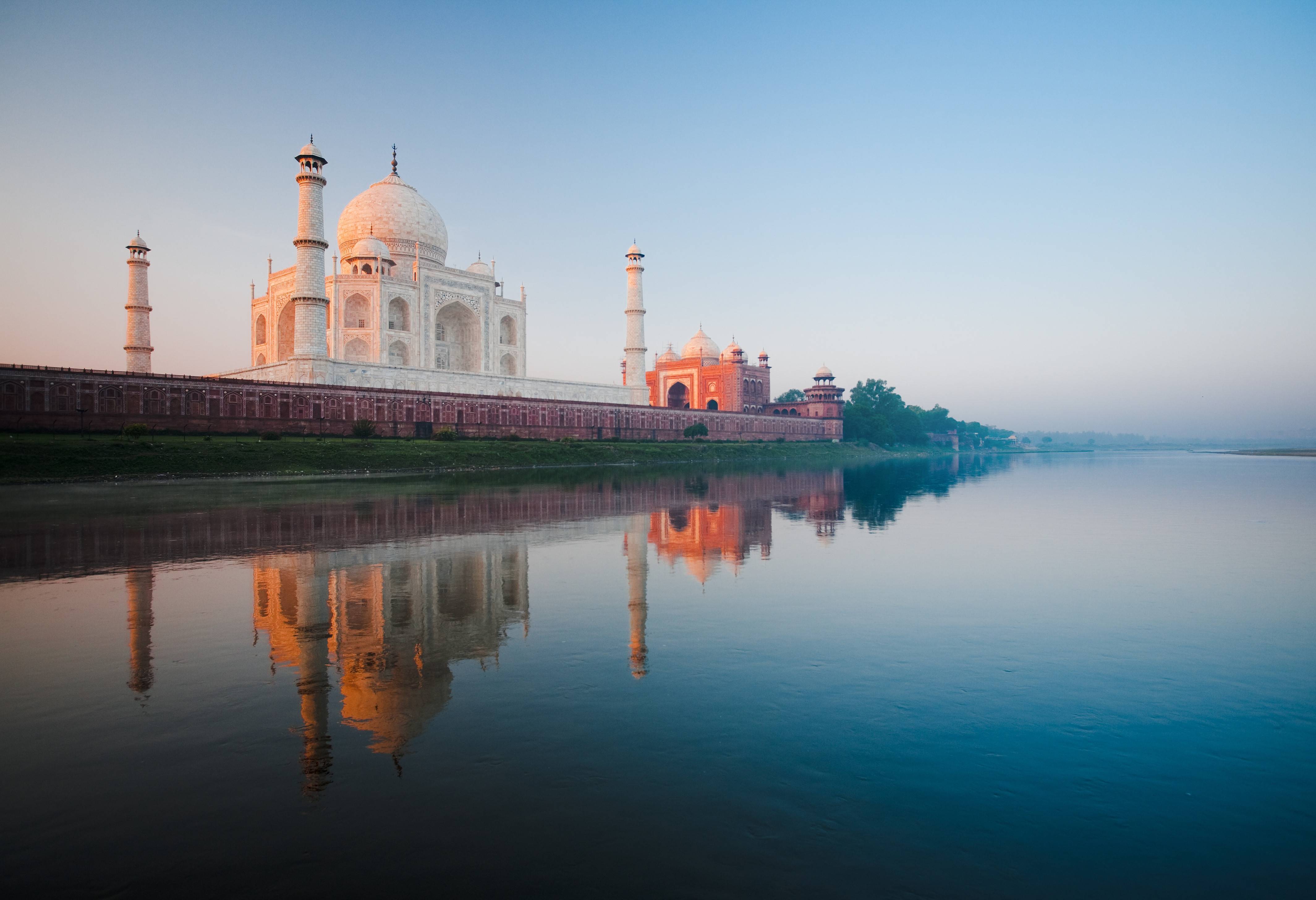 india-agra-taj-mahal-sunrise