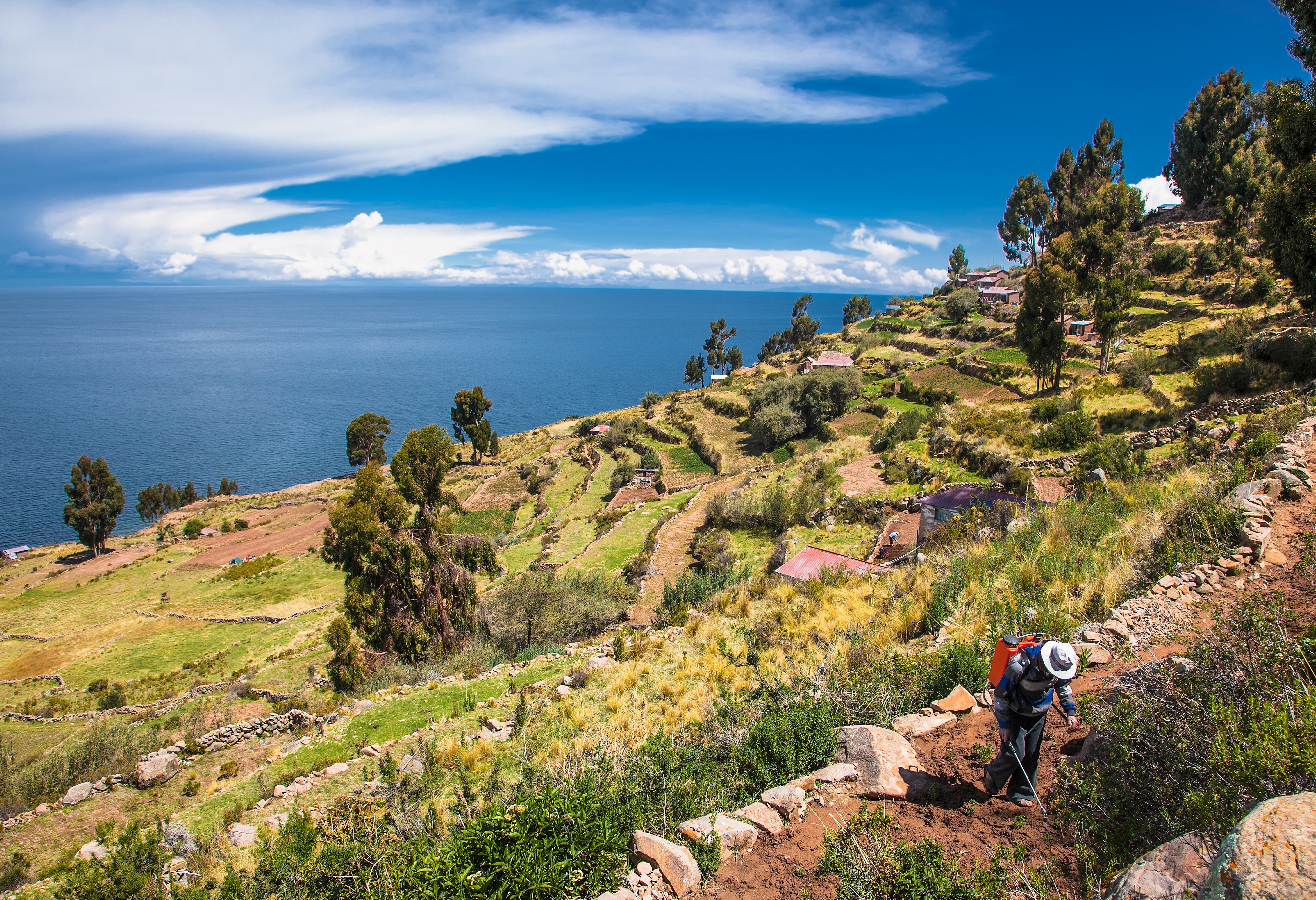 Taquile Island in het Titicacameer in Peru