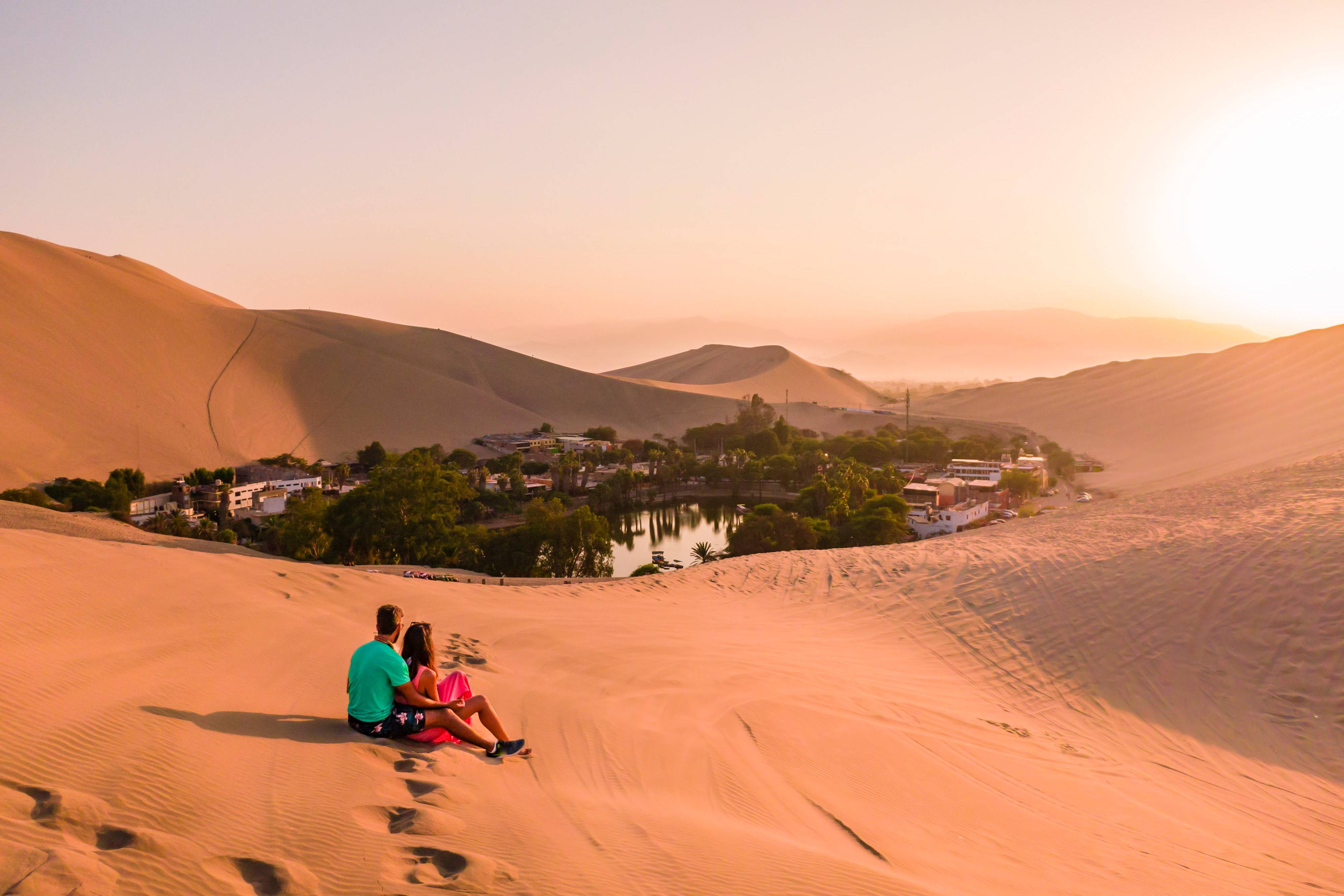 Huacachina midden in de zandduinen van Peru