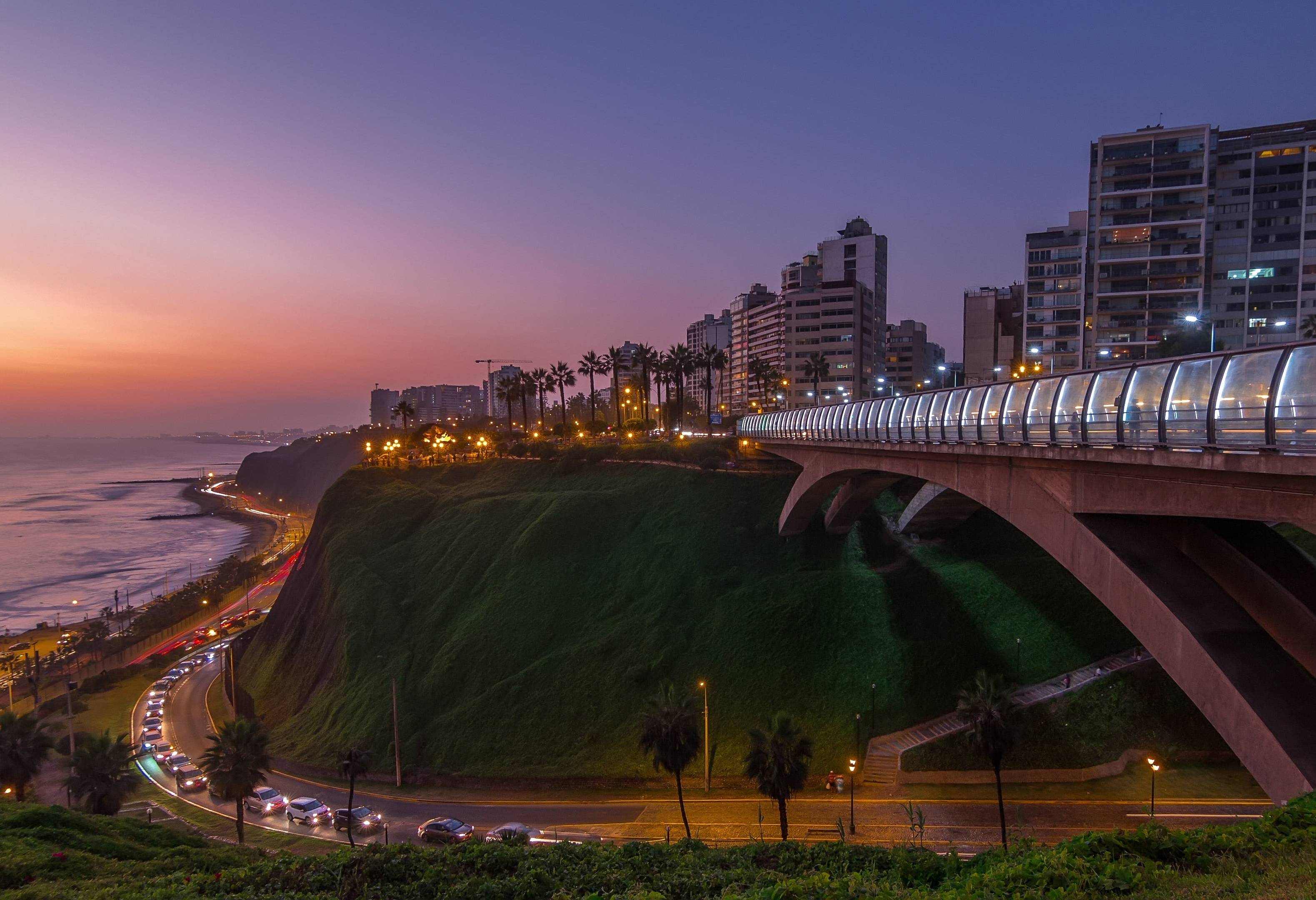 Lima bij zonsondergang in Peru