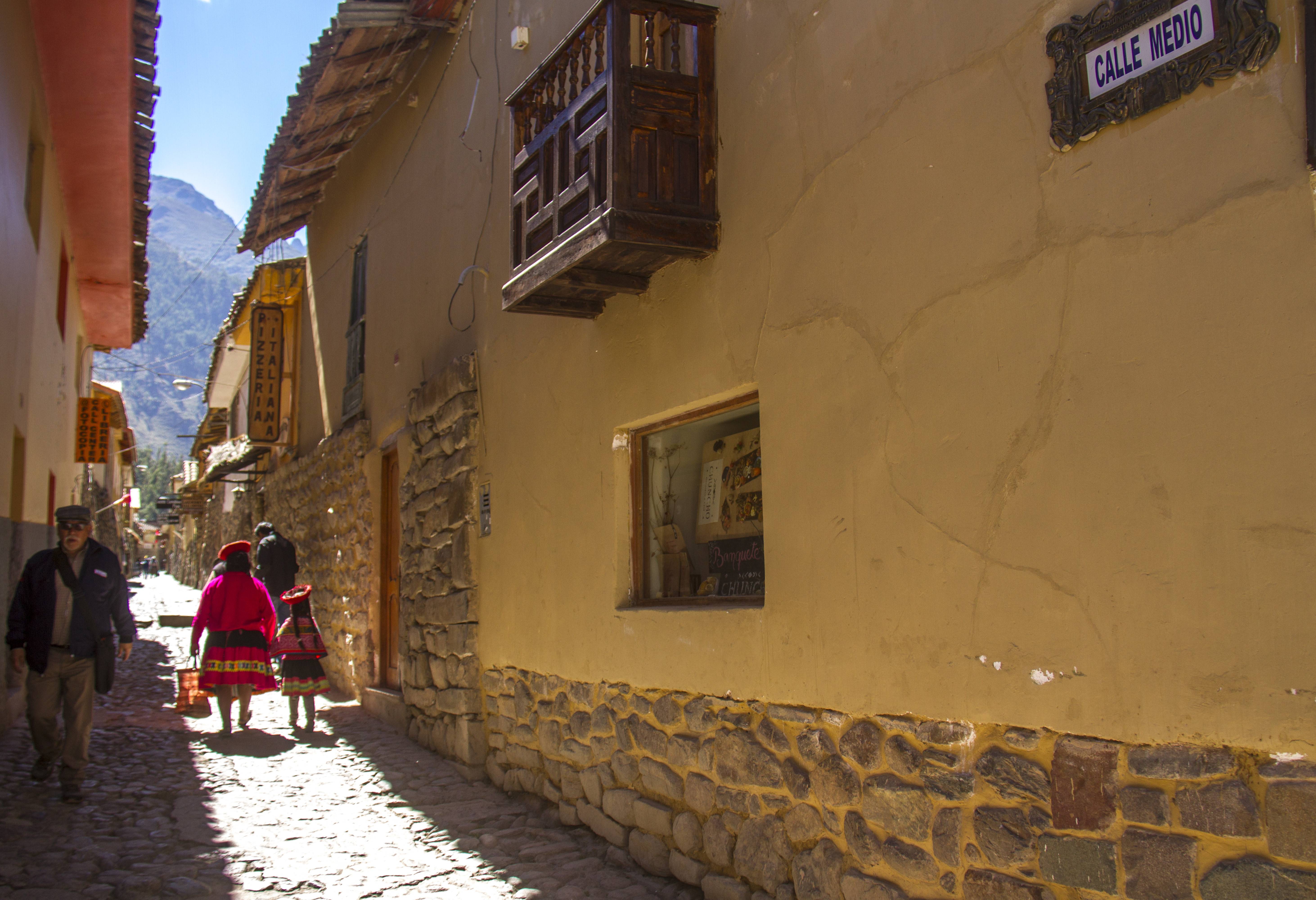 Straatje in Ollantaytambo in de Sacred Valley in Peru