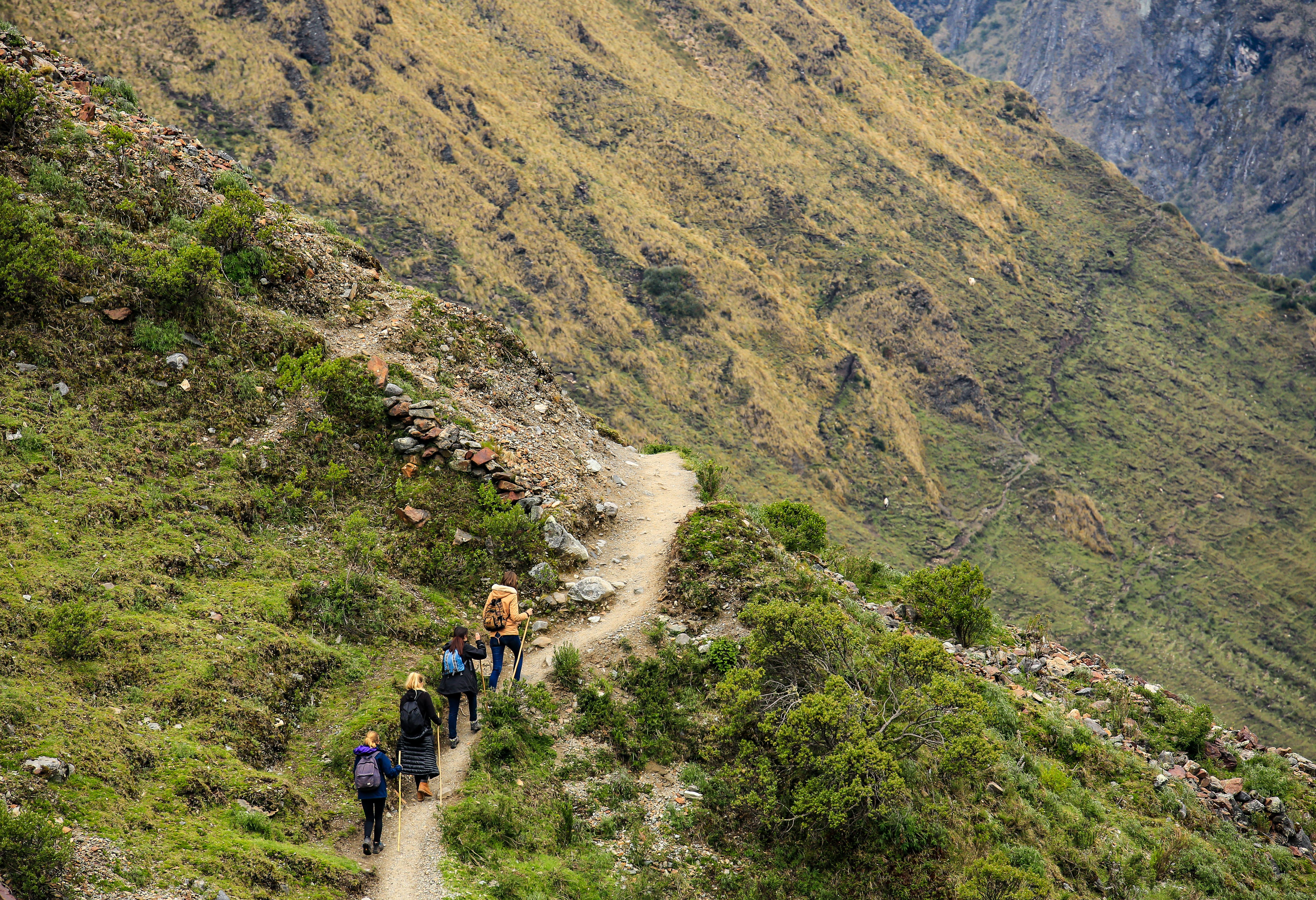Wandelaars op de Salkantay Trek in Peru