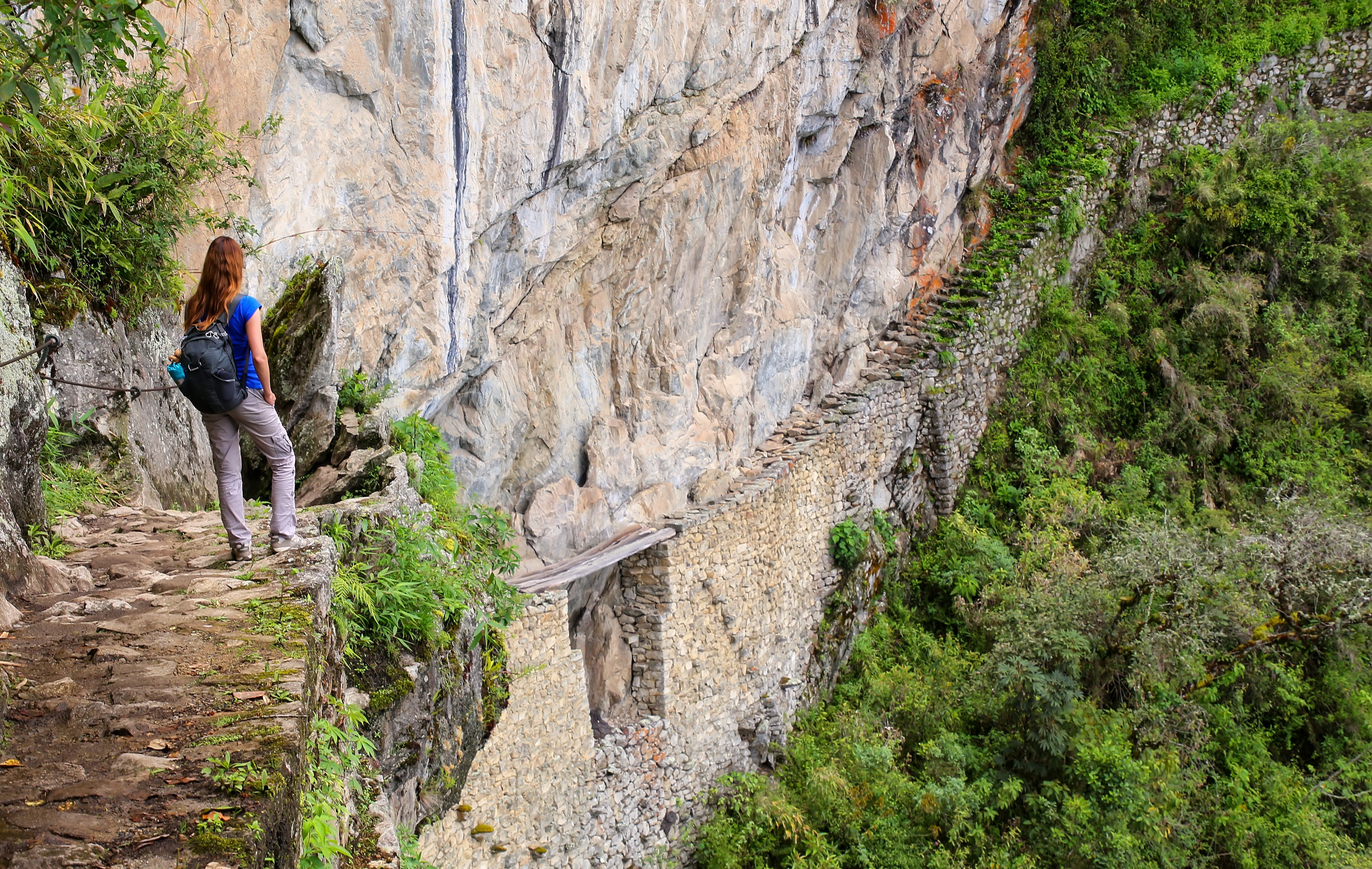 De Inca-brug vlakbij Machu Picchu, Peru