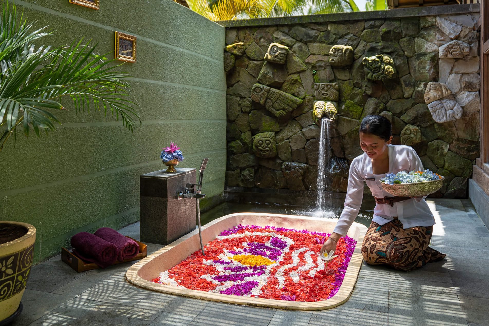 Spa in het Of boek het ‘zwembad ontbijt’ om op een bijzondere manier de dag te beginnen.
