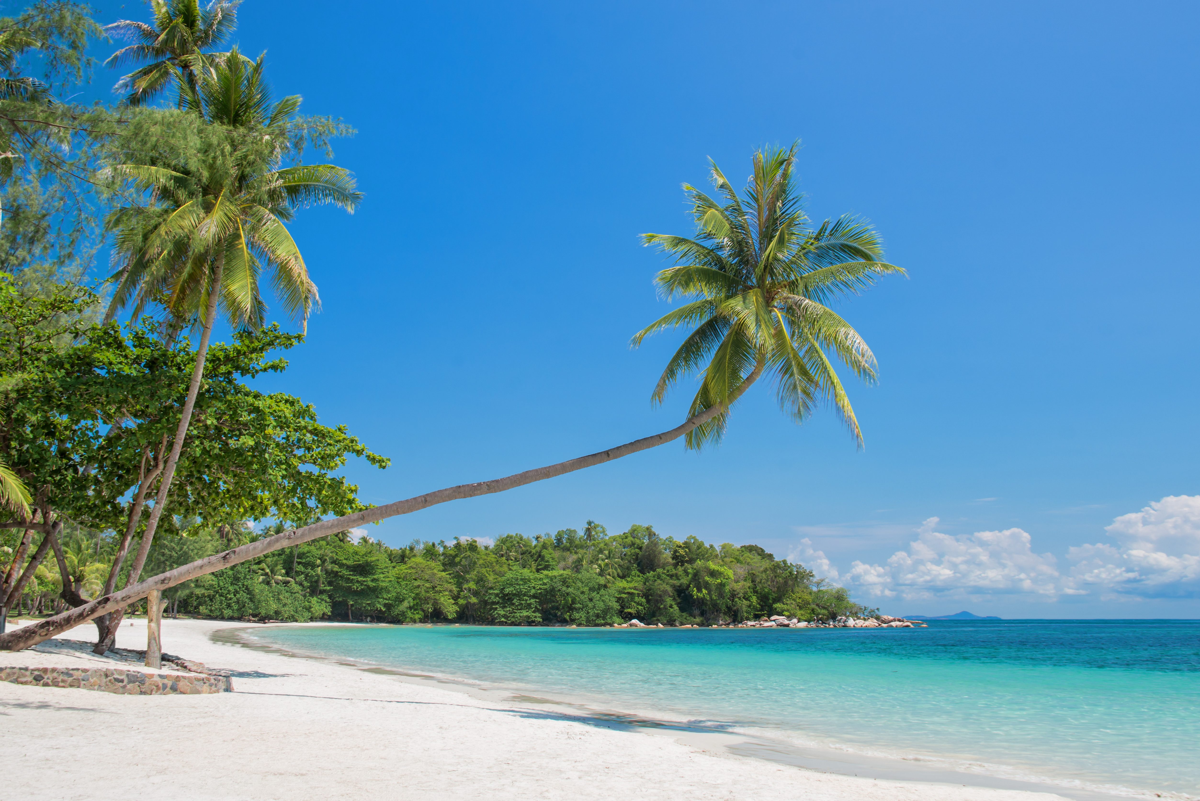 Strand van het eiland Bintan bij Singapore