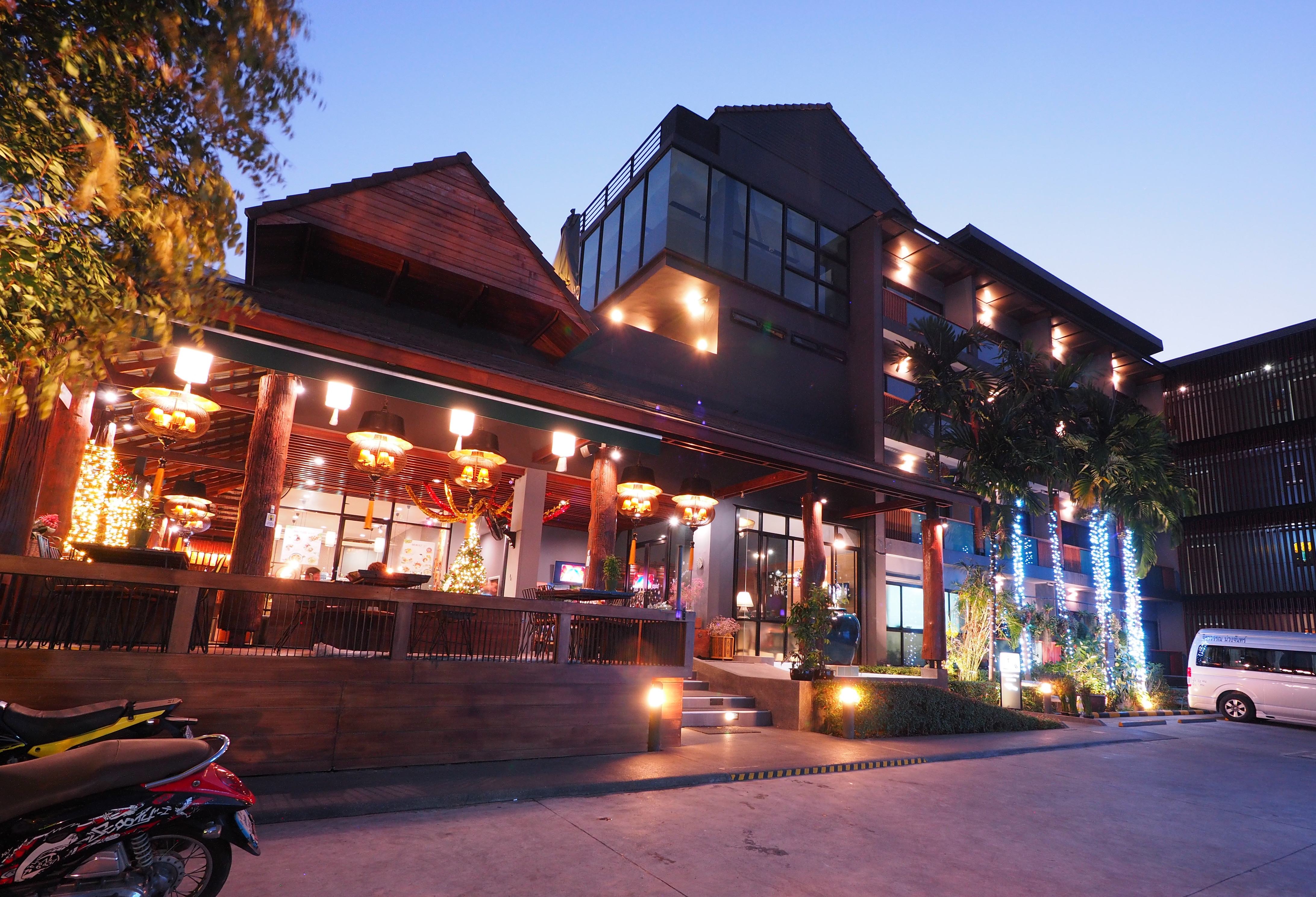 Thailand-Chiang-Mai-Le-Naview-Prasingh-buitenkant-2