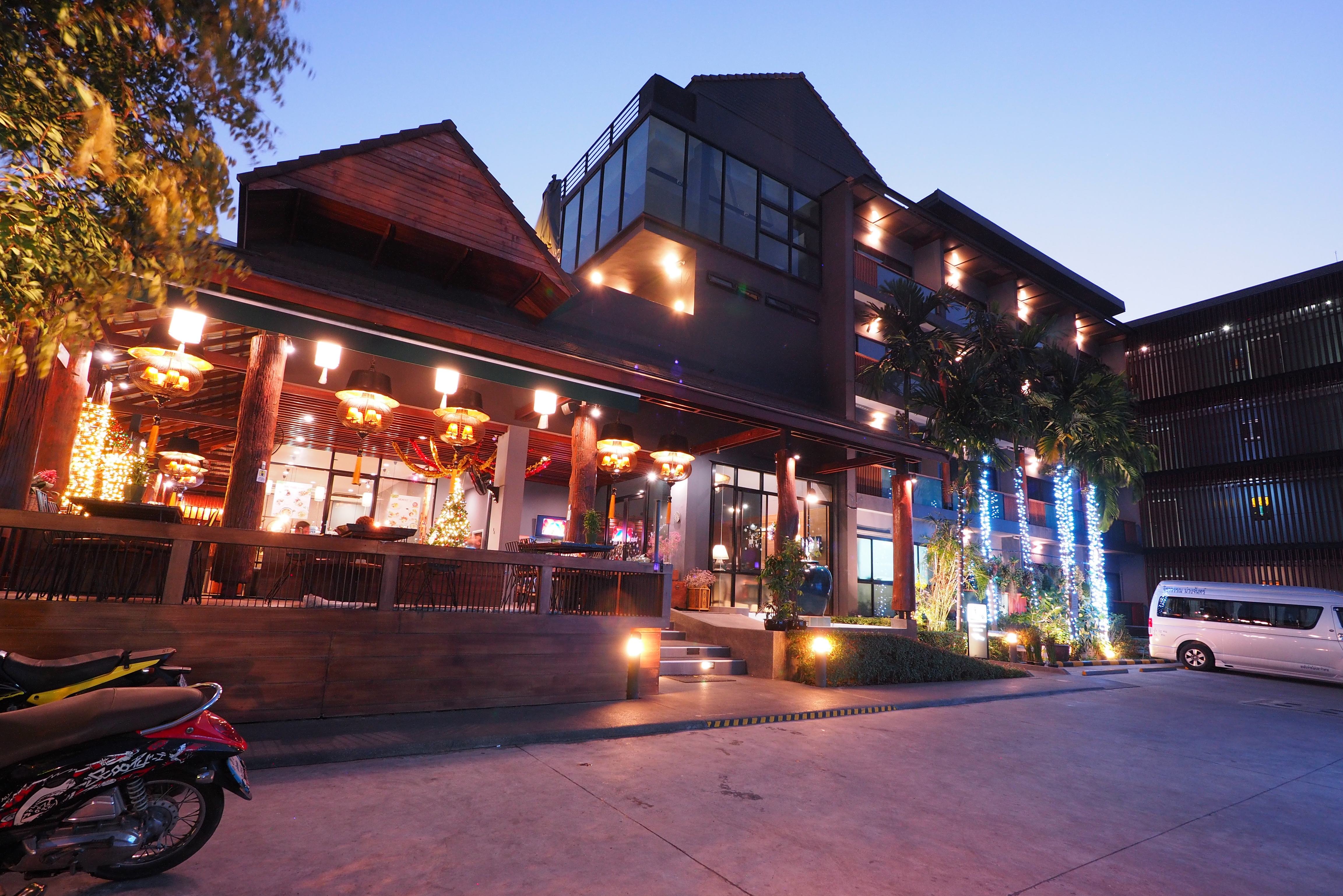 Thailand-Chiang-Mai-Le-Naview-Prasingh-buitenkant-2