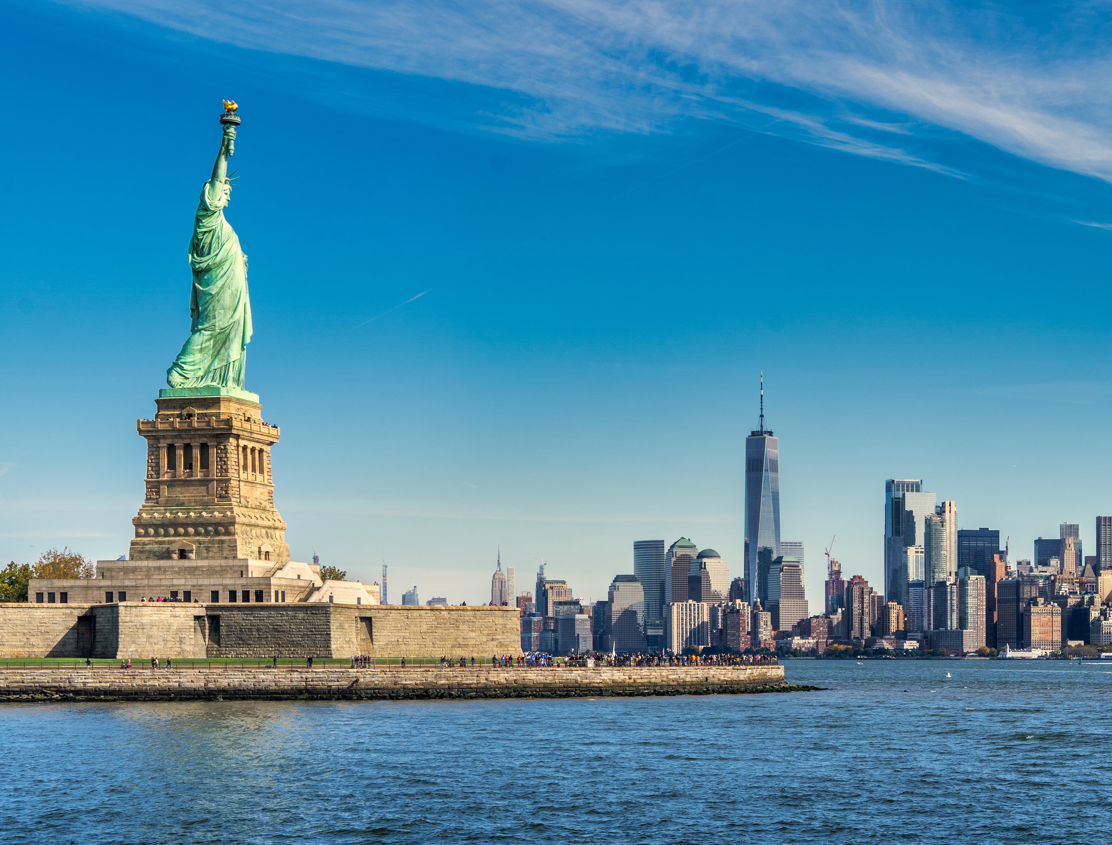 Amerika-new-york-uitzicht-op-vrijheidsbeeld-manhattan