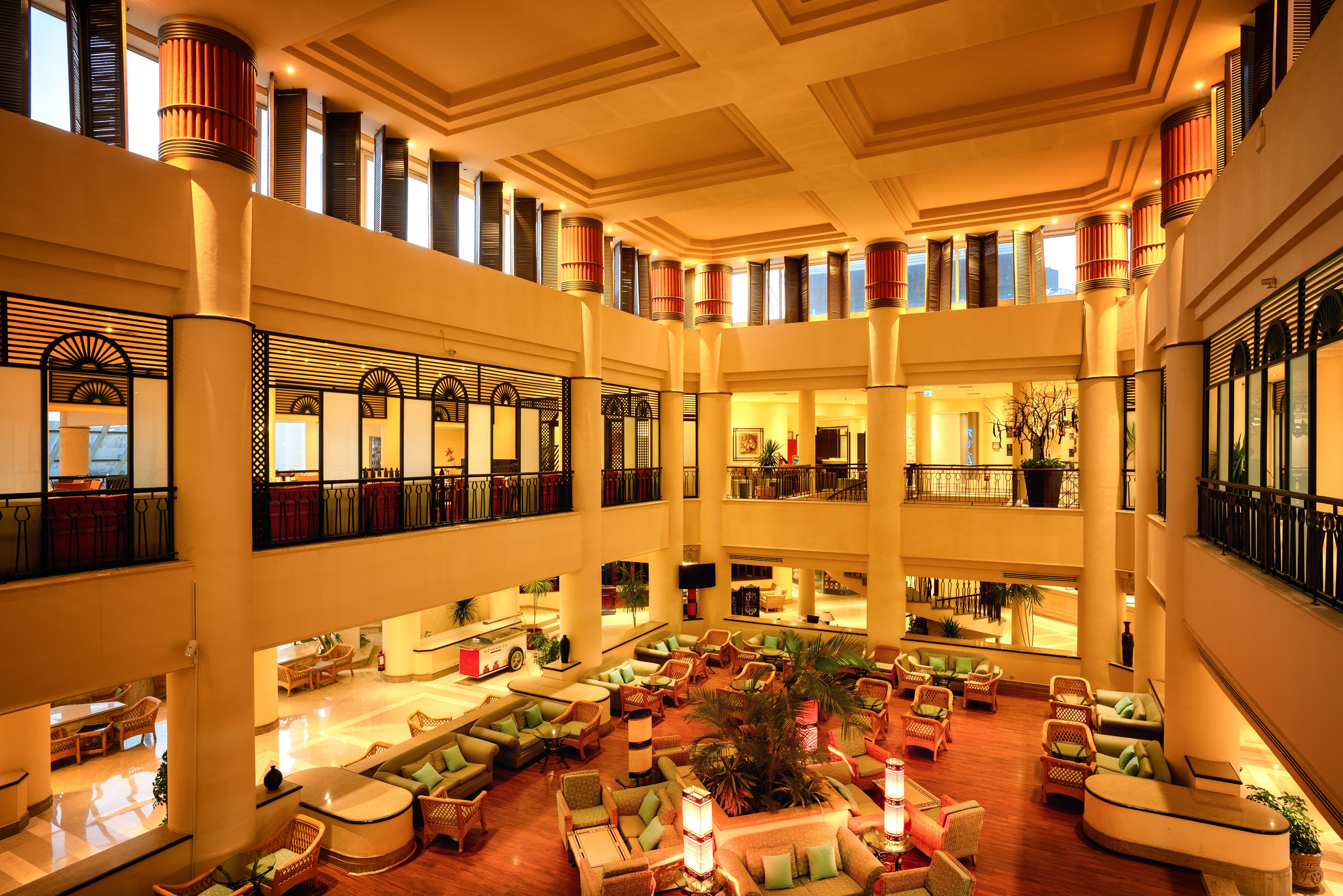 Egypte-Hurghada-Swiss-Inn-Resort-Lobby-bar