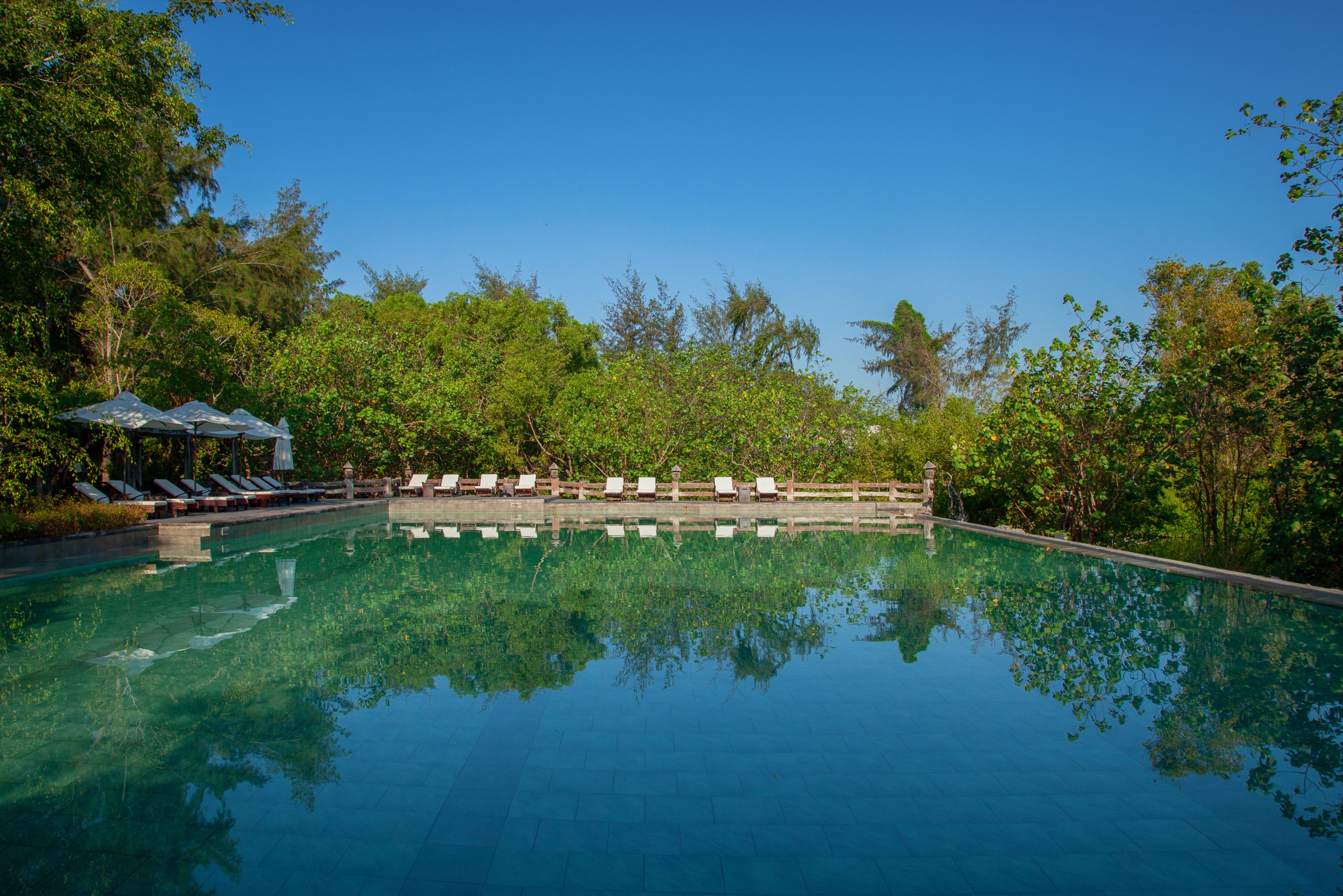 Zoutwaterzwembad in het Ho Tram Beach Boutique Resort in Vietnam