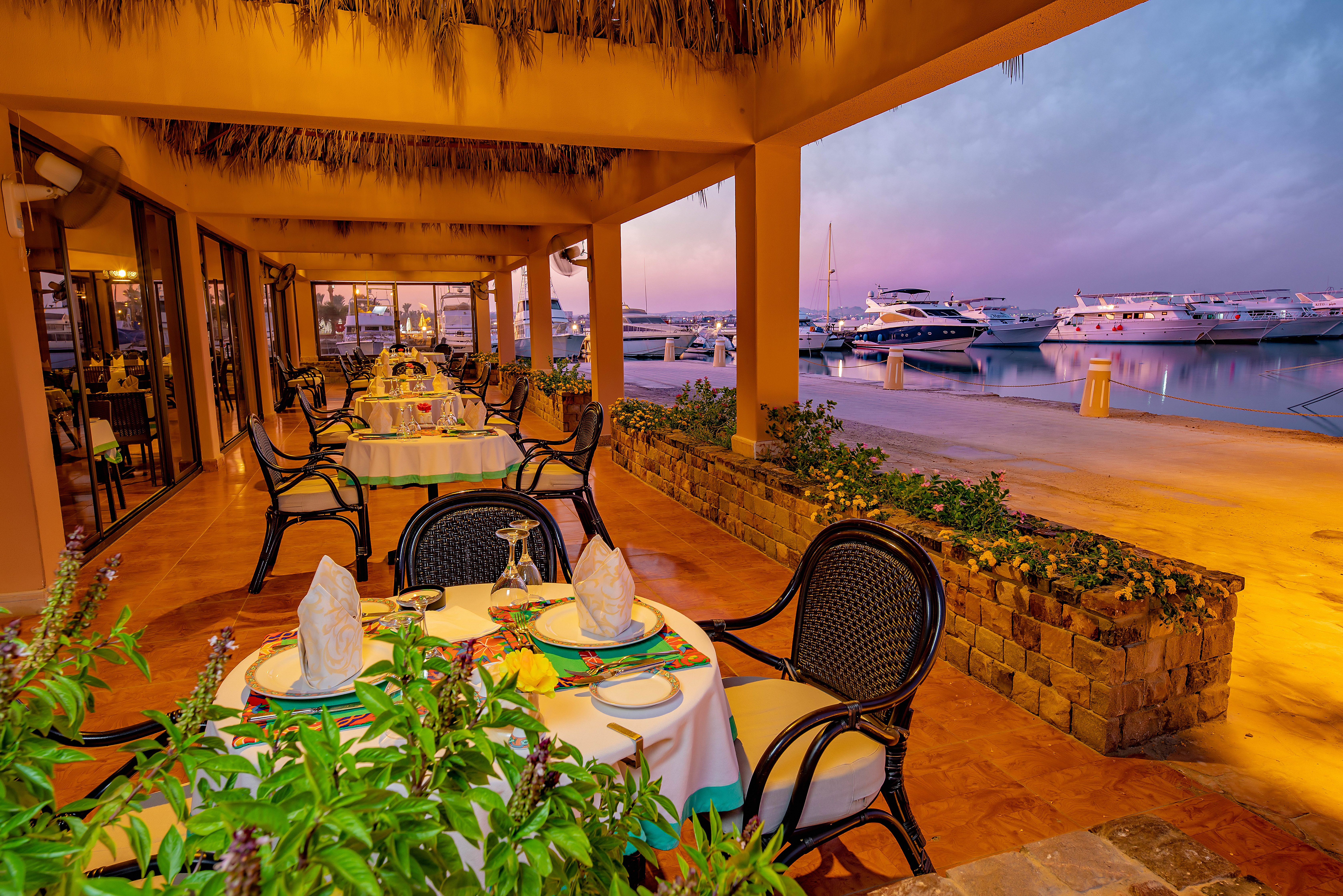 Egypte-Hurghada-Continental-Hotel-Dabka-restaurant