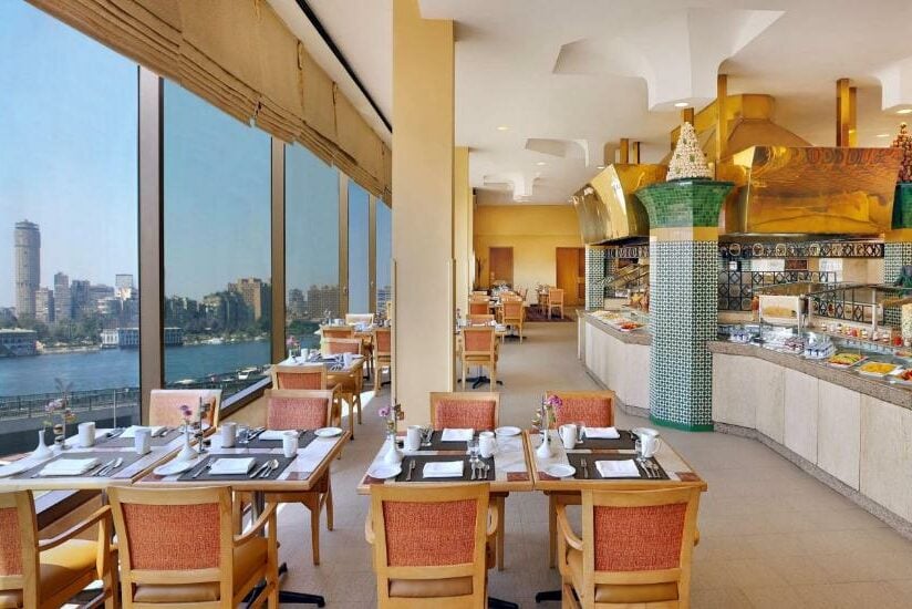 Egypte Cairo Ramses Hilton Hotel Restaurant