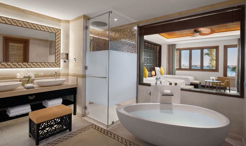 Qatar Doha Banana Island Anantara Premier Sea View Kamer Badkamer