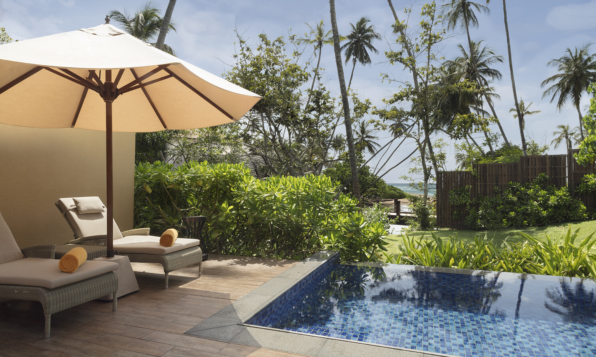 Sri-Lanka-Tangelle-Anantara-Peace-Haven-Resort-Ocean_View_Pool_Villa