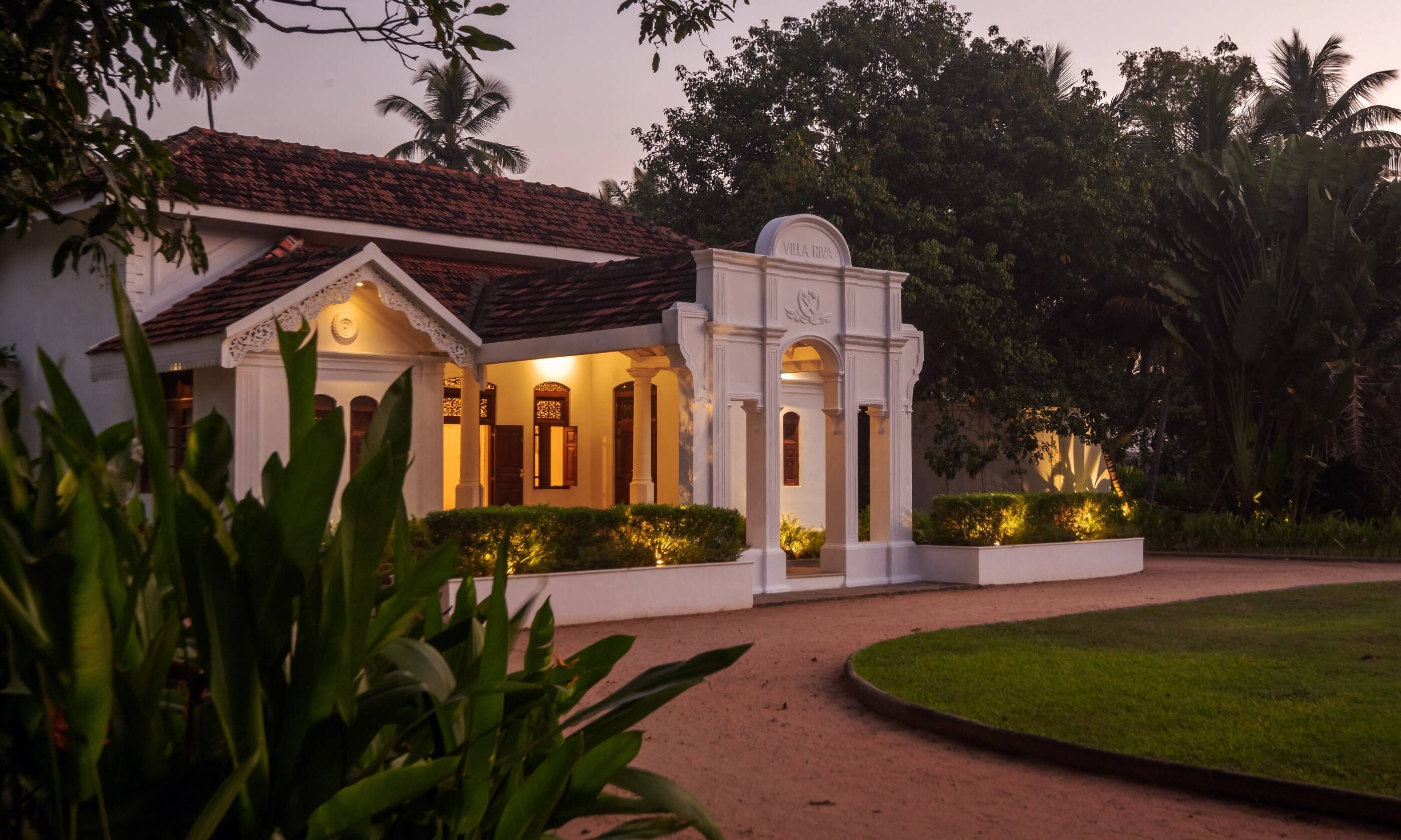 Sri-Lanka-Negombo-Uga-Riva-Hotel-Facade