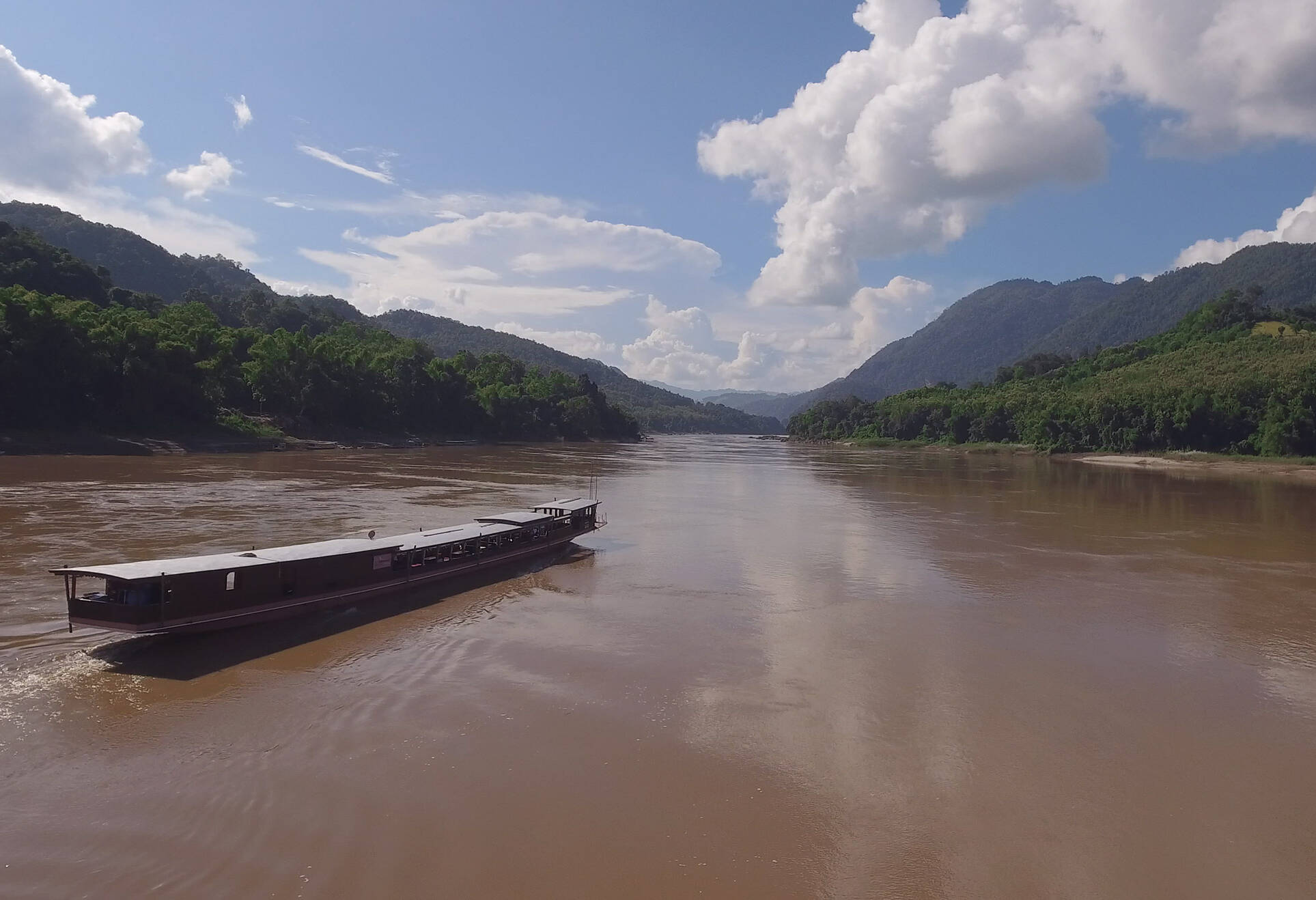Prachtig landschap rondom de Mekong rivier tijdens de Shompoo Cruise in Laos