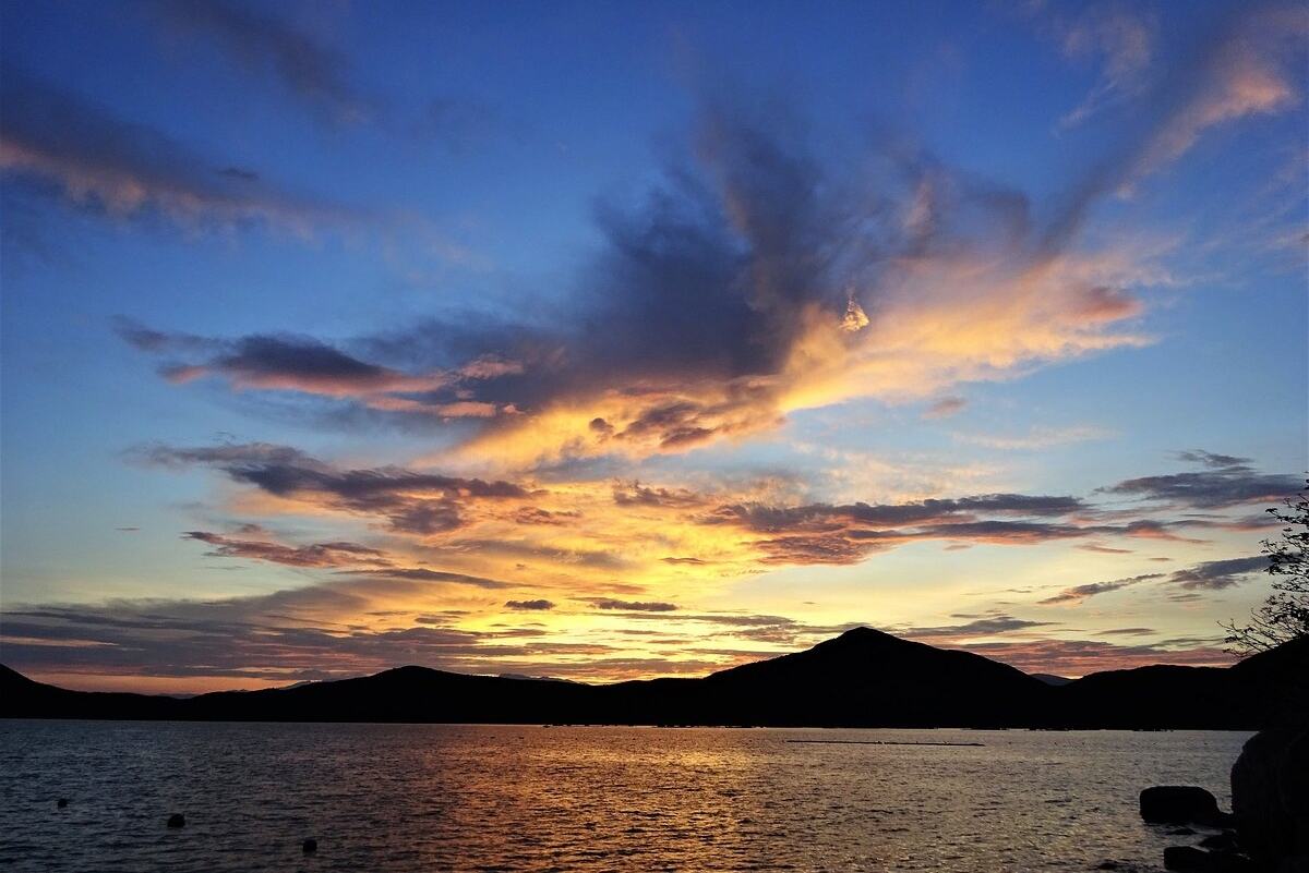 Vietnam Whale Island Resort Zonsondergang