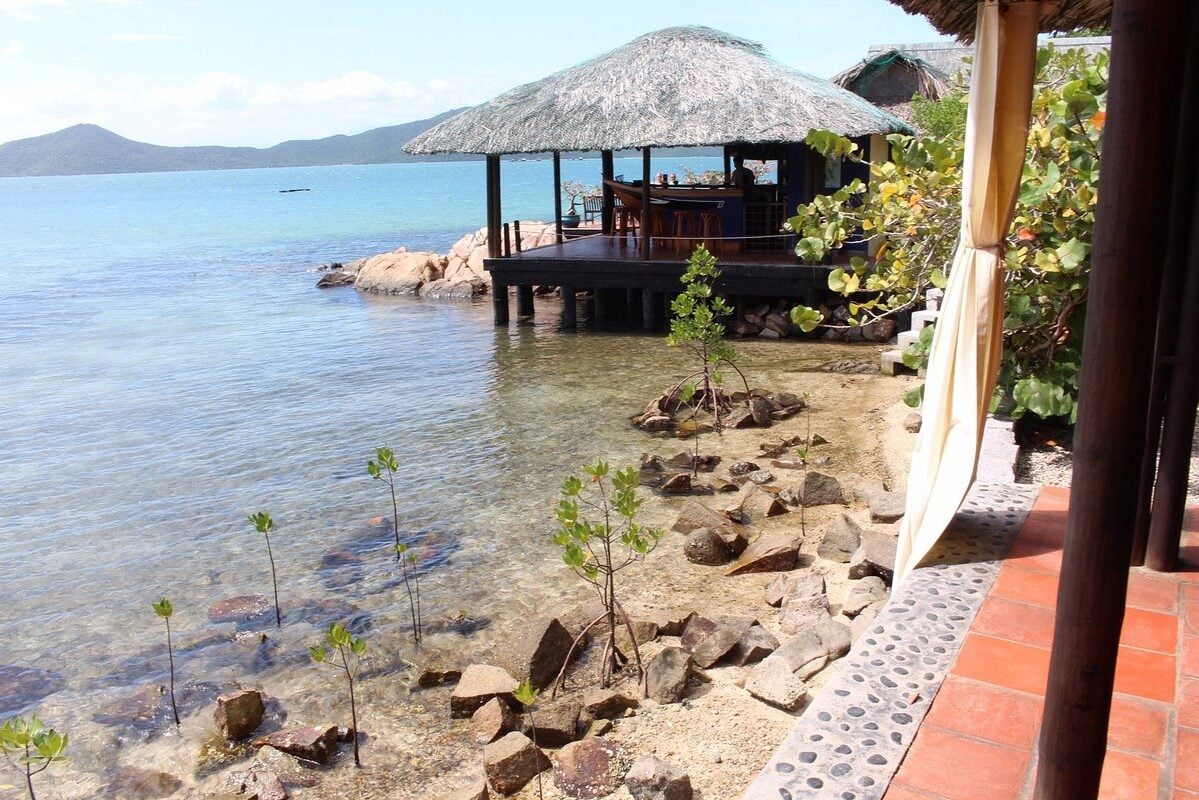 Vietnam Whale Island Resort Bar