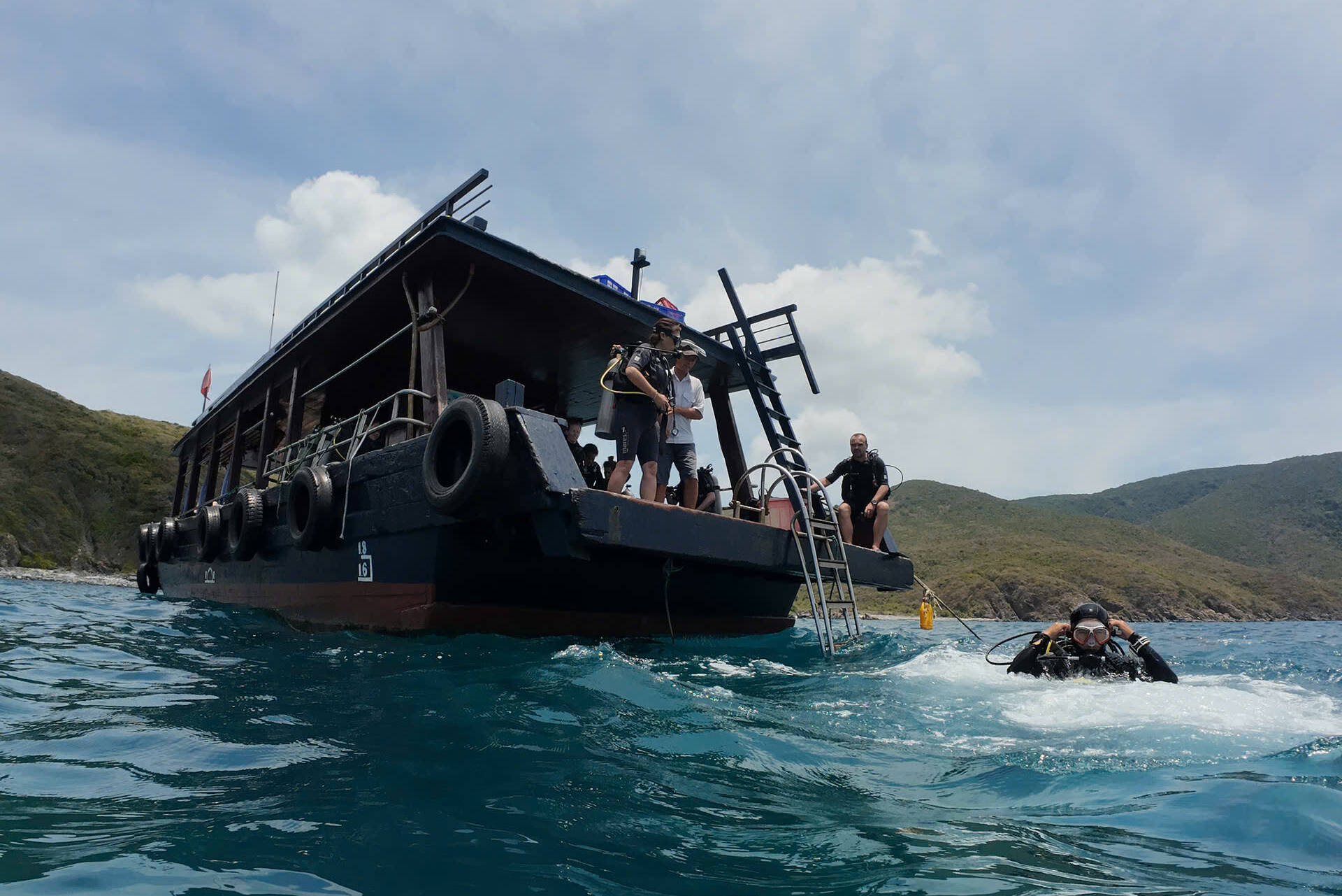 Vietnam Whale Island Resort Duiken