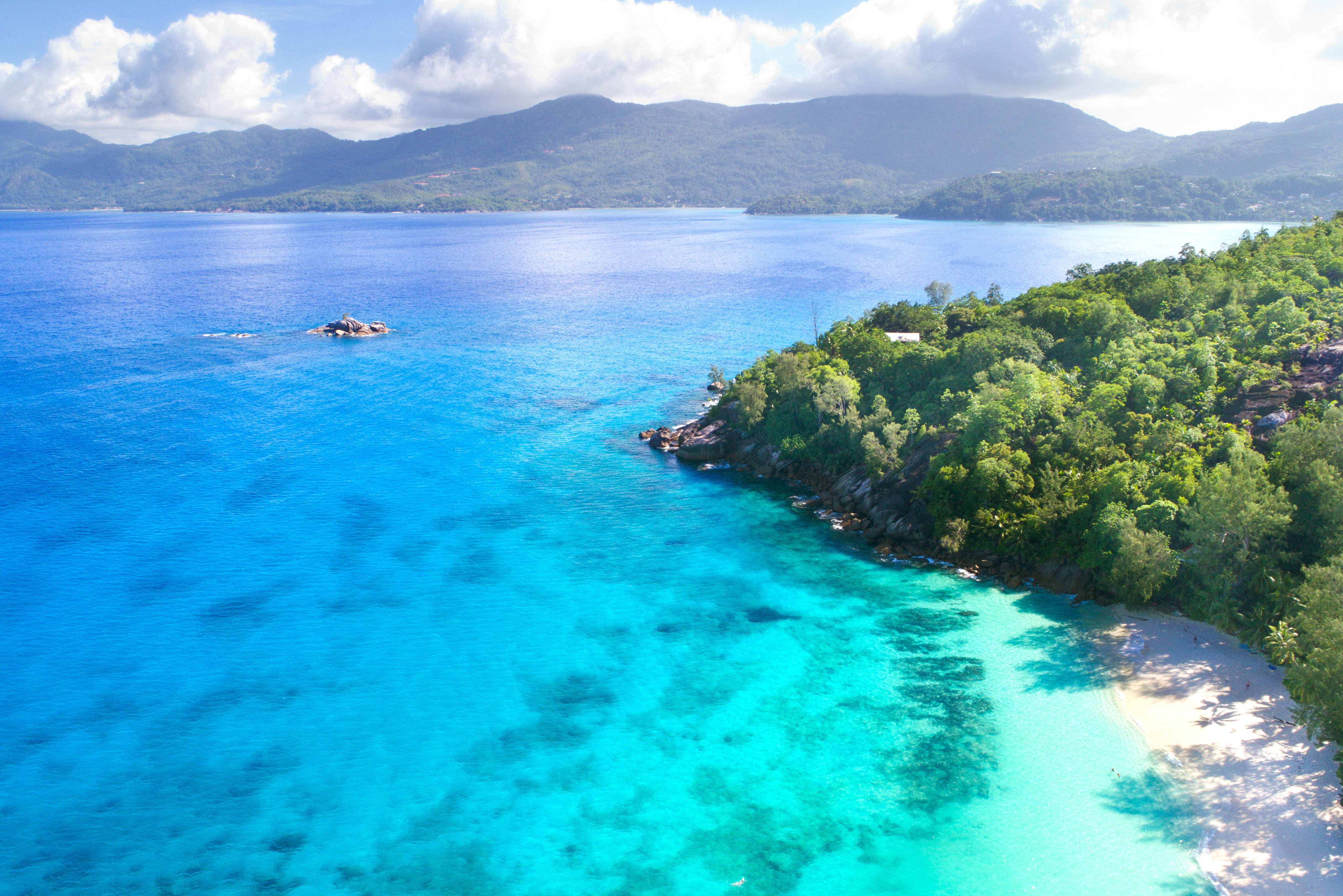 Strand van Anse Soleil op Mahé